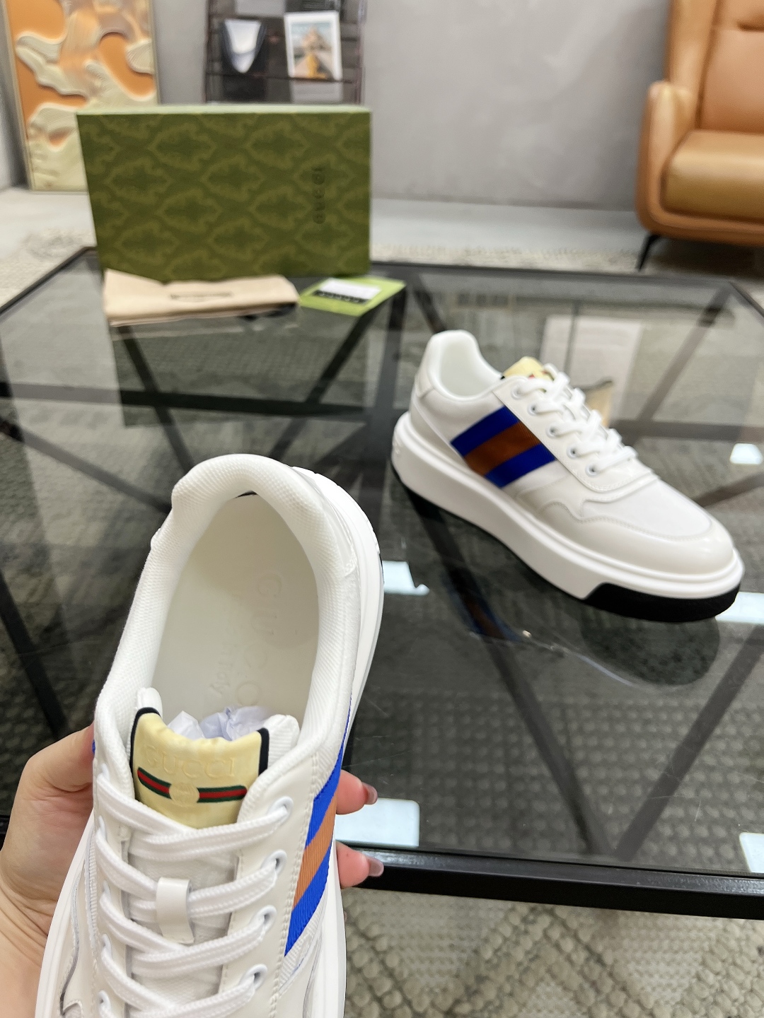  G 🔍顶级代购🇮🇹 古 炸街男神新品来袭，超人气爆款专柜新款，原厂配置意大利进口牛皮搭配印花布面料，高
