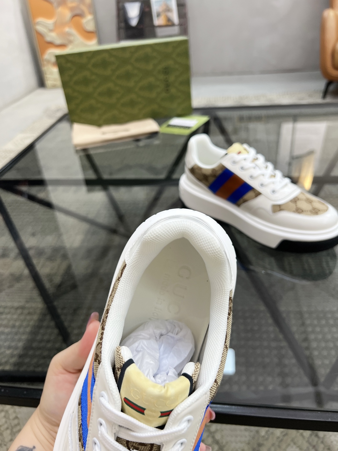  G 🔍顶级代购🇮🇹 古 炸街男神新品来袭，超人气爆款专柜新款，原厂配置意大利进口牛皮搭配印花布面料，高