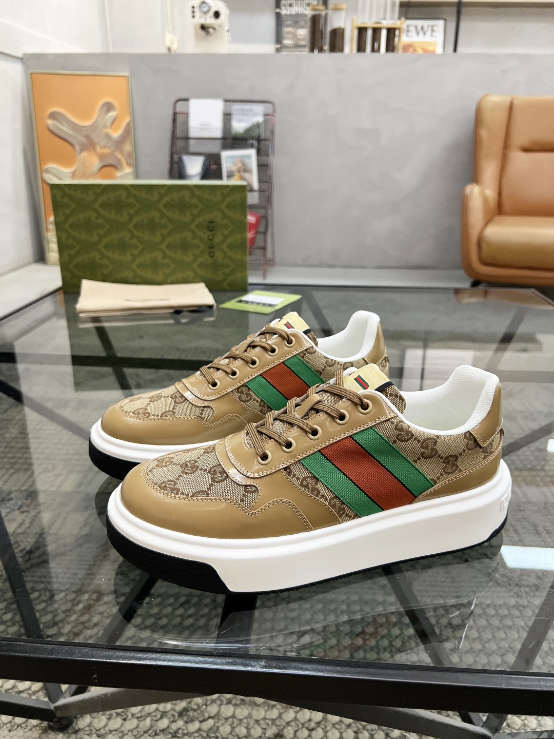  G 🔍顶级代购🇮🇹 古 炸街男神新品来袭，超人气爆款专柜新款，原厂配置意大利进口牛皮搭配印花布面料，高