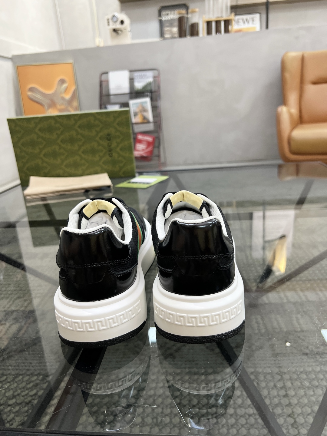  G 🔍顶级代购🇮🇹 古 炸街男神新品来袭，超人气爆款专柜新款，原厂配置意大利进口牛皮搭配印花布面料，高