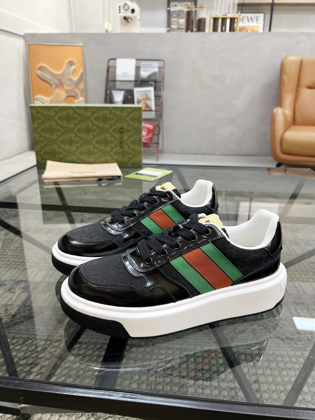  G 🔍顶级代购🇮🇹 古 炸街男神新品来袭，超人气爆款专柜新款，原厂配置意大利进口牛皮搭配印花布面料，高