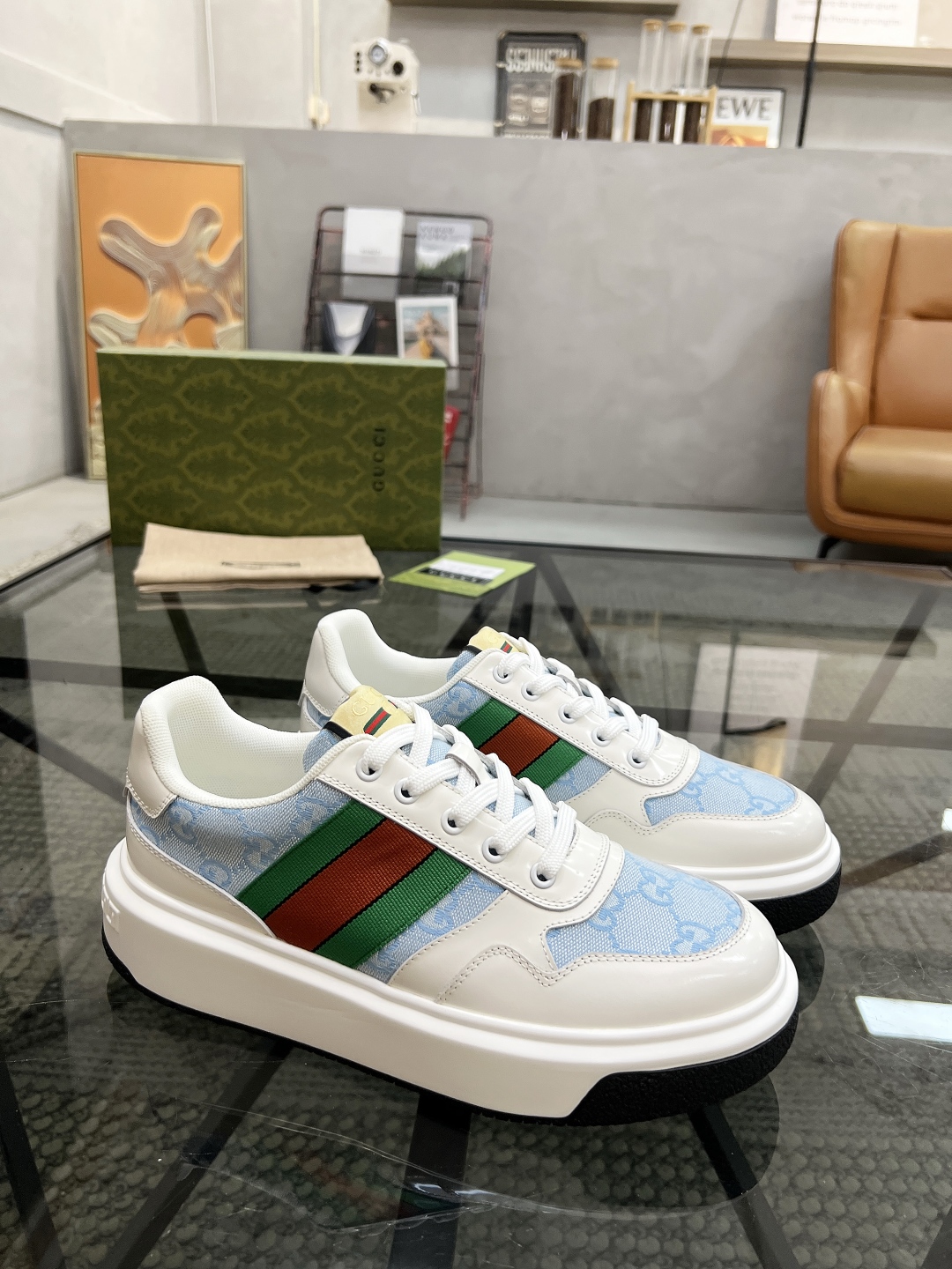  G 🔍顶级代购🇮🇹 古 炸街男神新品来袭，超人气爆款专柜新款，原厂配置意大利进口牛皮搭配印花布面料，高