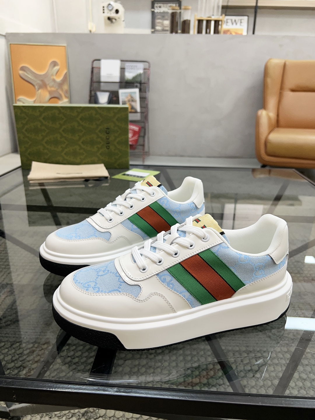  G 🔍顶级代购🇮🇹 古 炸街男神新品来袭，超人气爆款专柜新款，原厂配置意大利进口牛皮搭配印花布面料，高