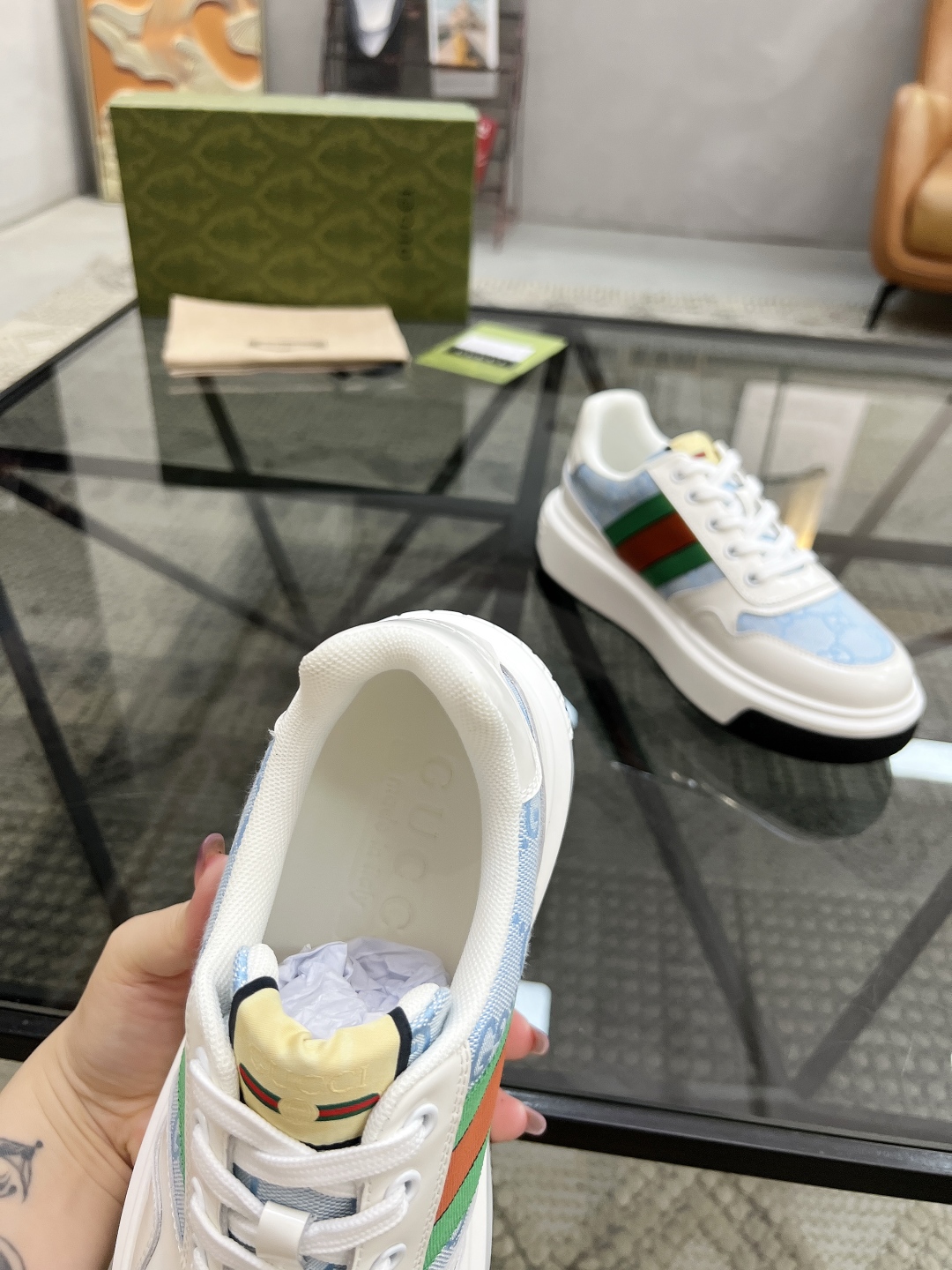  G 🔍顶级代购🇮🇹 古 炸街男神新品来袭，超人气爆款专柜新款，原厂配置意大利进口牛皮搭配印花布面料，高