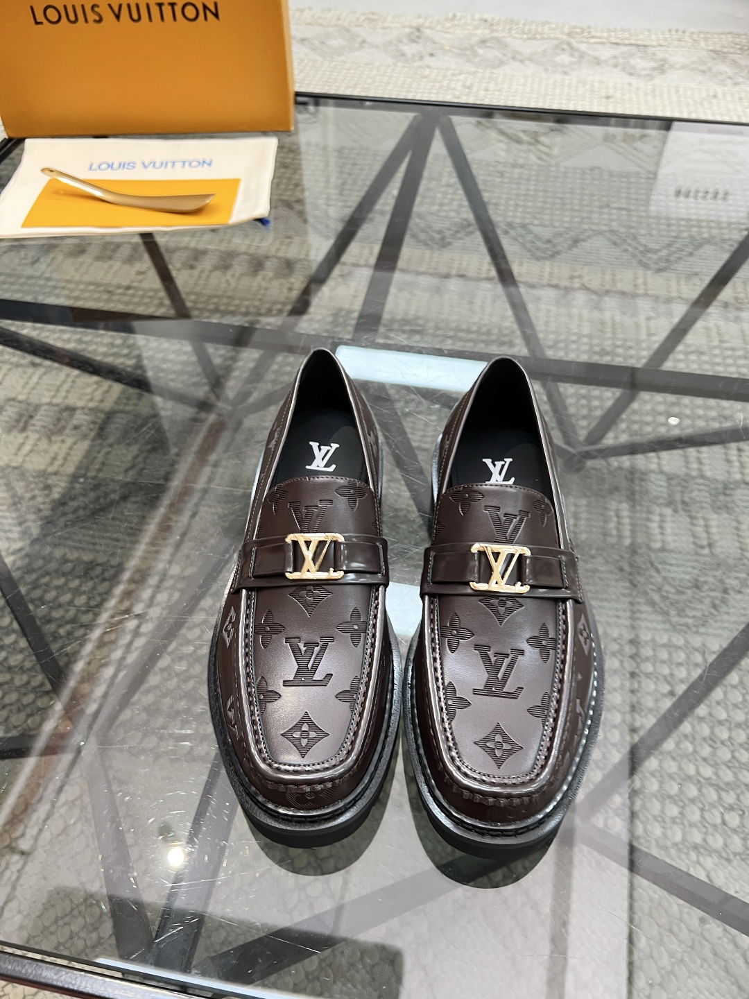 L 🔍顶级代购🇮🇹 路 炸街男神增高套脚皮鞋新品来袭专柜同步发售原厂配置，意大利进口牛皮面料，高端大气