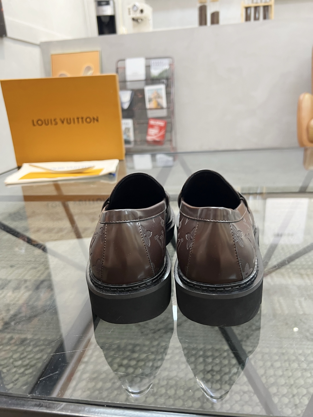  L 🔍顶级代购🇮🇹 路 炸街男神增高套脚皮鞋新品来袭专柜同步发售原厂配置，意大利进口牛皮面料，高端大气