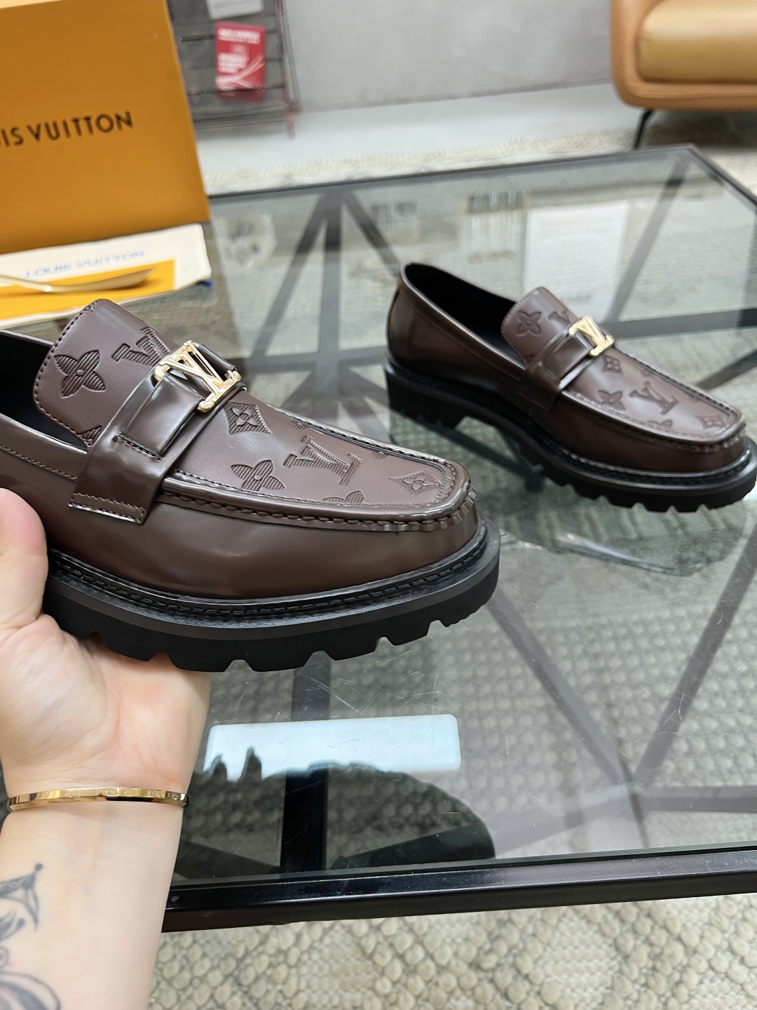  L 🔍顶级代购🇮🇹 路 炸街男神增高套脚皮鞋新品来袭专柜同步发售原厂配置，意大利进口牛皮面料，高端大气