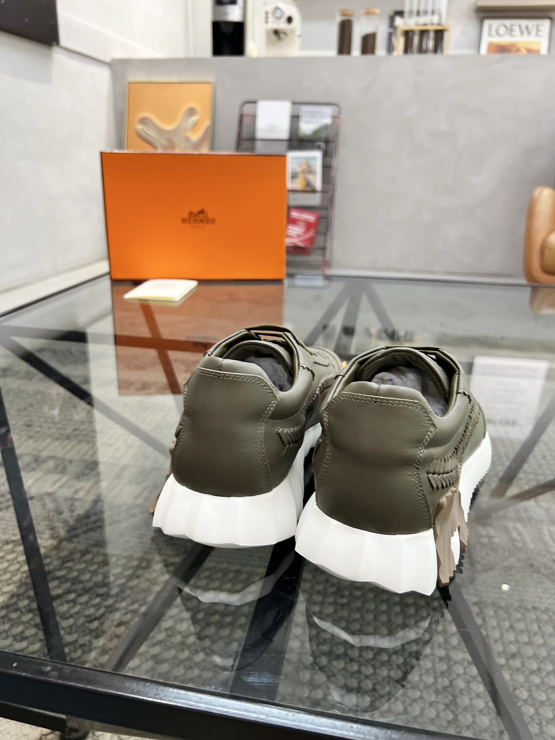  H 🔍顶级代购🇮🇹 爱 超人气男神运动鞋新品来袭专柜同步发售原厂配置，意大利进口原版牛皮面料，编织拼接