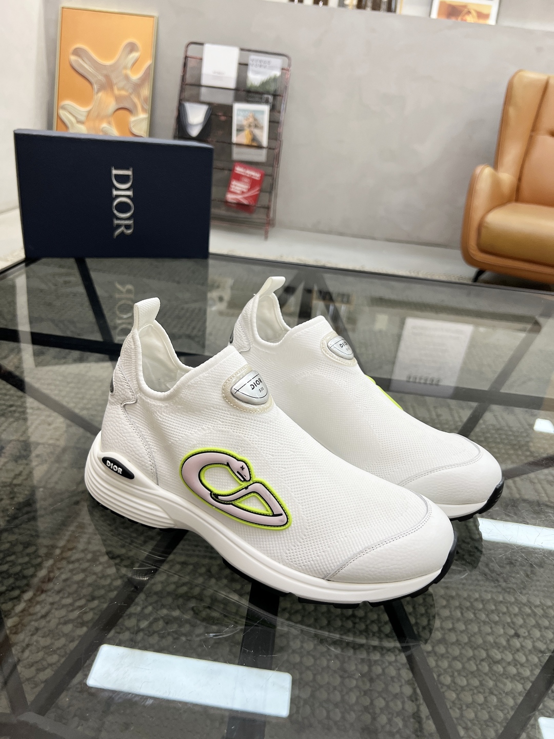  D 🔍顶级代购🇮🇹 迪 炸街男神套脚新品休闲鞋，意大利进口原版飞织面料，透气舒适。鞋底：原厂特供原版底