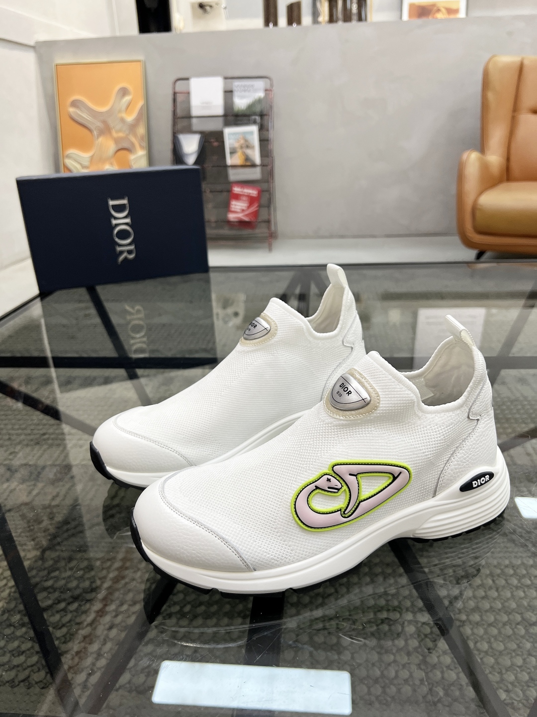  D 🔍顶级代购🇮🇹 迪 炸街男神套脚新品休闲鞋，意大利进口原版飞织面料，透气舒适。鞋底：原厂特供原版底