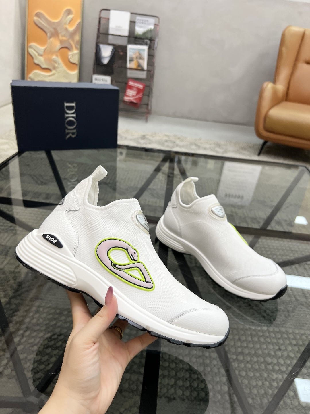  D 🔍顶级代购🇮🇹 迪 炸街男神套脚新品休闲鞋，意大利进口原版飞织面料，透气舒适。鞋底：原厂特供原版底