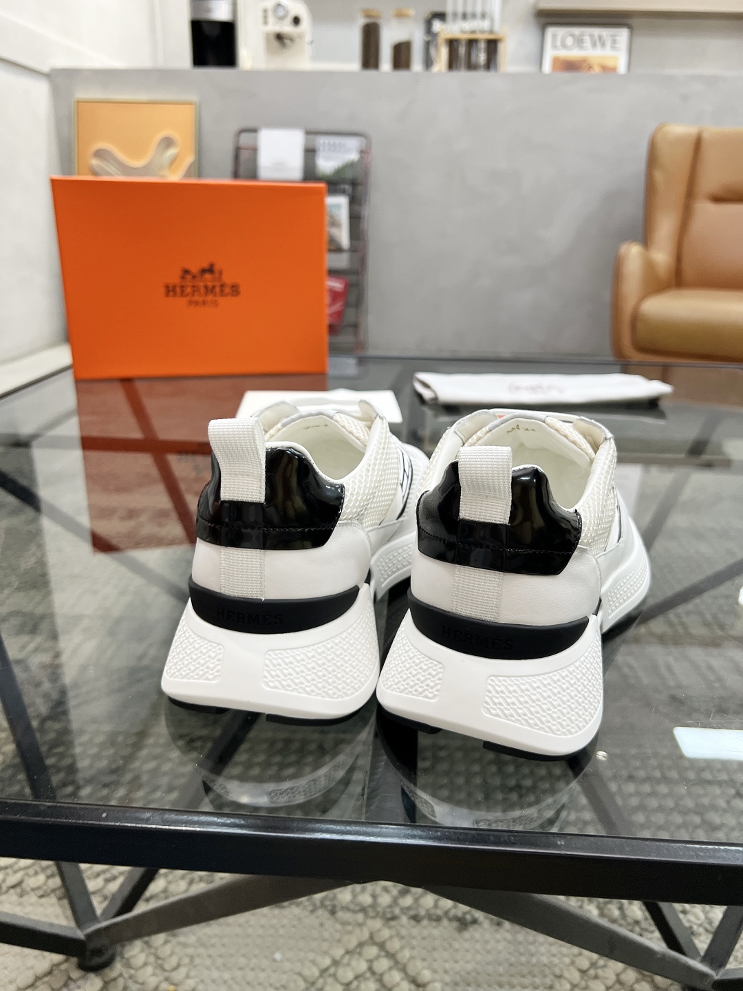  H 🔍顶级代购🇮🇹 爱 炸街男神运动鞋新品来袭专柜同步发售原厂配置，意大利进口原版牛皮搭配网布面料，高