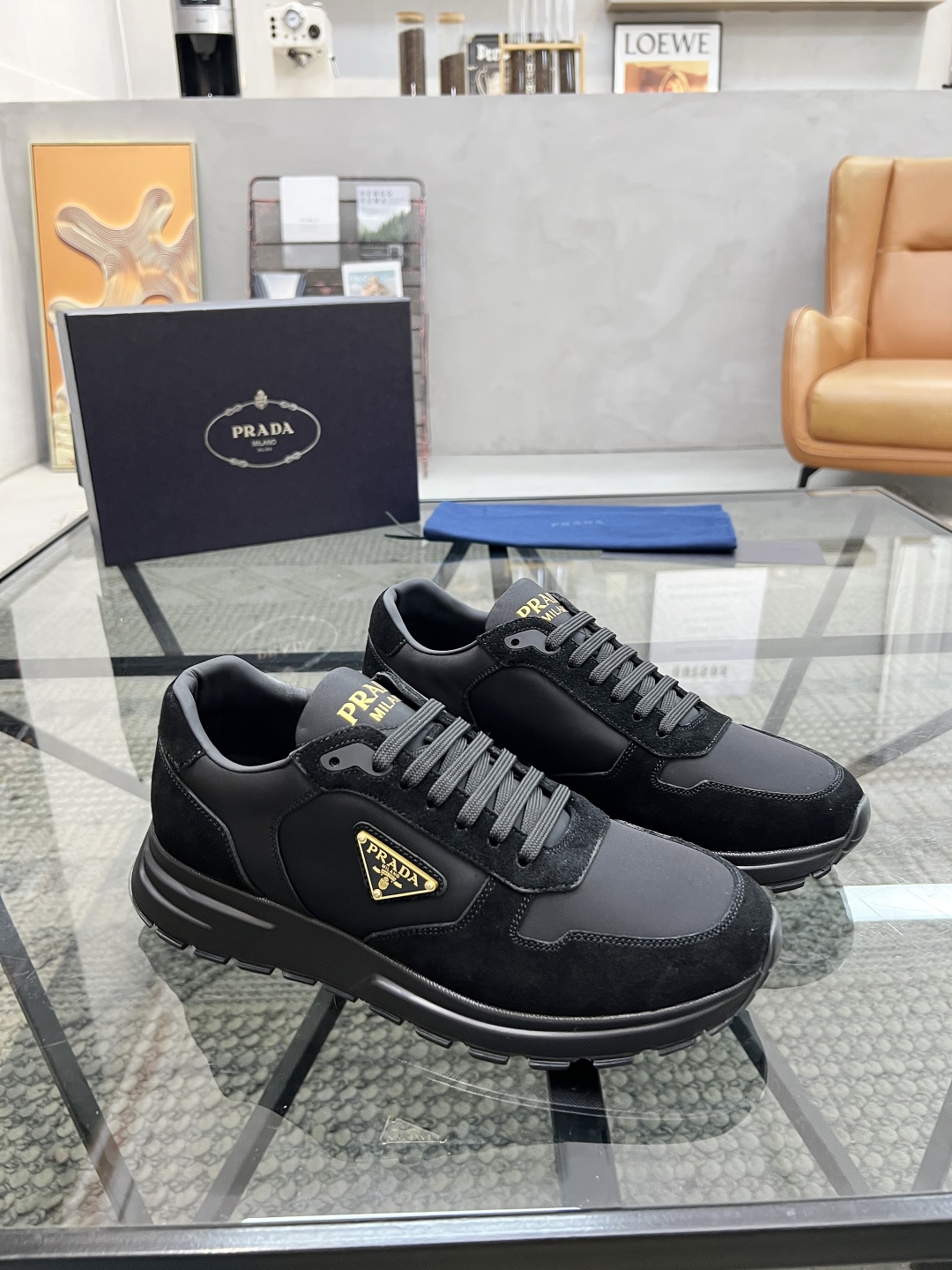 P 🔍顶级代购🇮🇹 普 炸街男神新品运动休闲鞋专柜同步，鞋面意大利进口牛皮搭配帆布面料，进口水染牛皮里