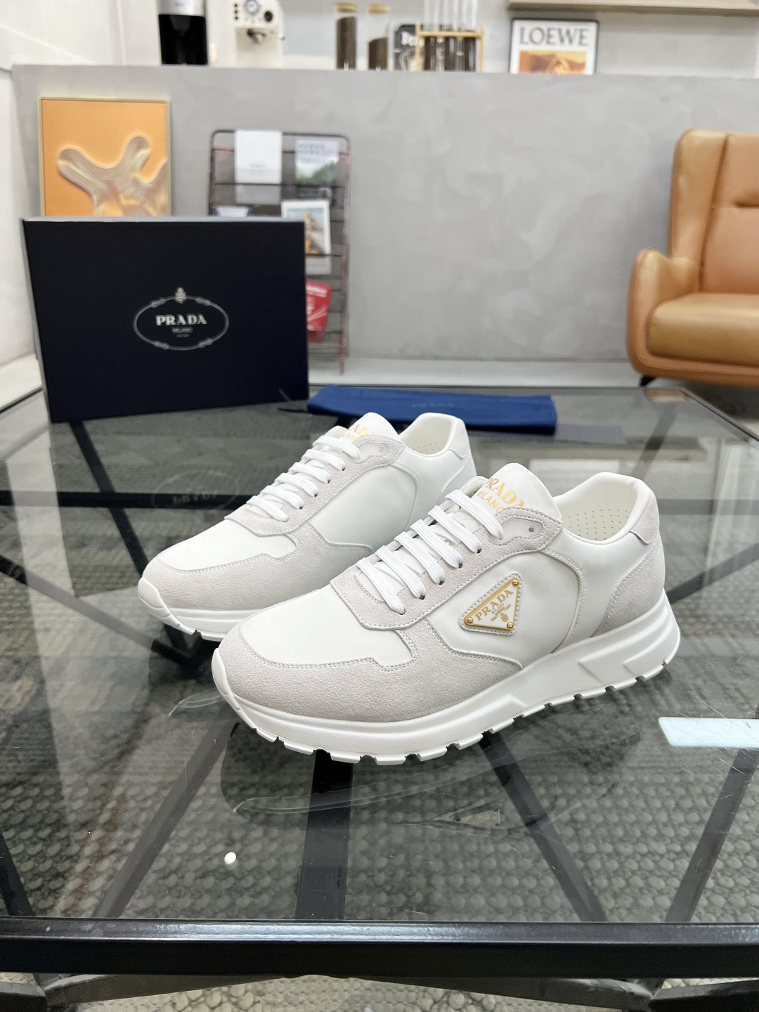  P 🔍顶级代购🇮🇹 普 炸街男神新品运动休闲鞋专柜同步，鞋面意大利进口牛皮搭配帆布面料，进口水染牛皮里