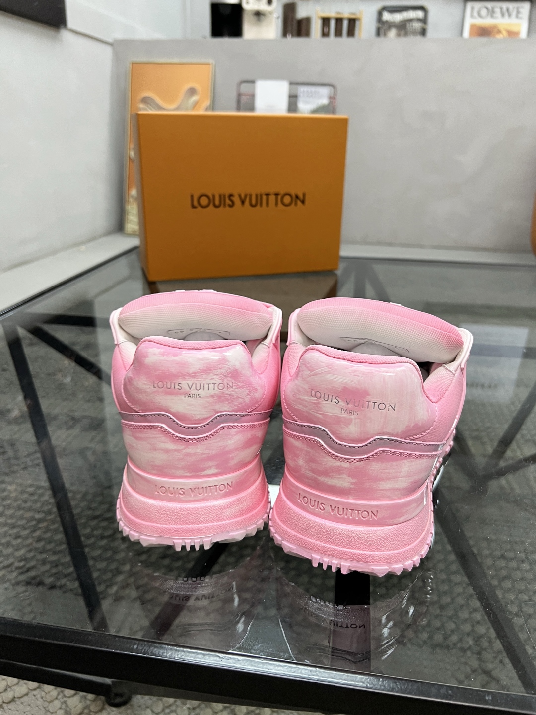  L 🔍顶级代购🇮🇹 路 炸街男神爆款运动板鞋专柜同步，鞋面意大利进口牛皮面料，高品质改色缤纷色彩复杂工