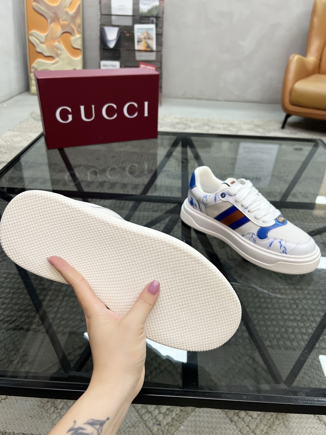  G 🔍顶级代购🇮🇹 古 炸街男神运动新品专柜同步发售原厂配置，意大利进口进口牛皮面料，柔软舒适网布内里