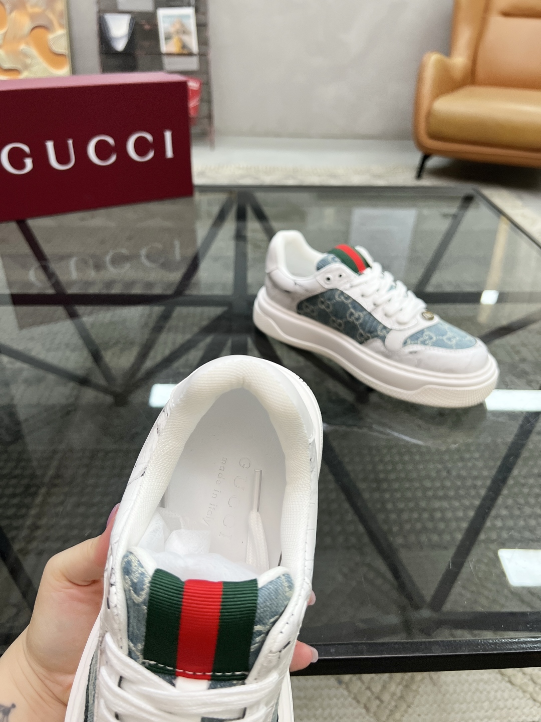  G 🔍顶级代购🇮🇹 古 炸街男神运动新品专柜同步发售原厂配置，意大利进口进口牛皮面料，柔软舒适网布内里