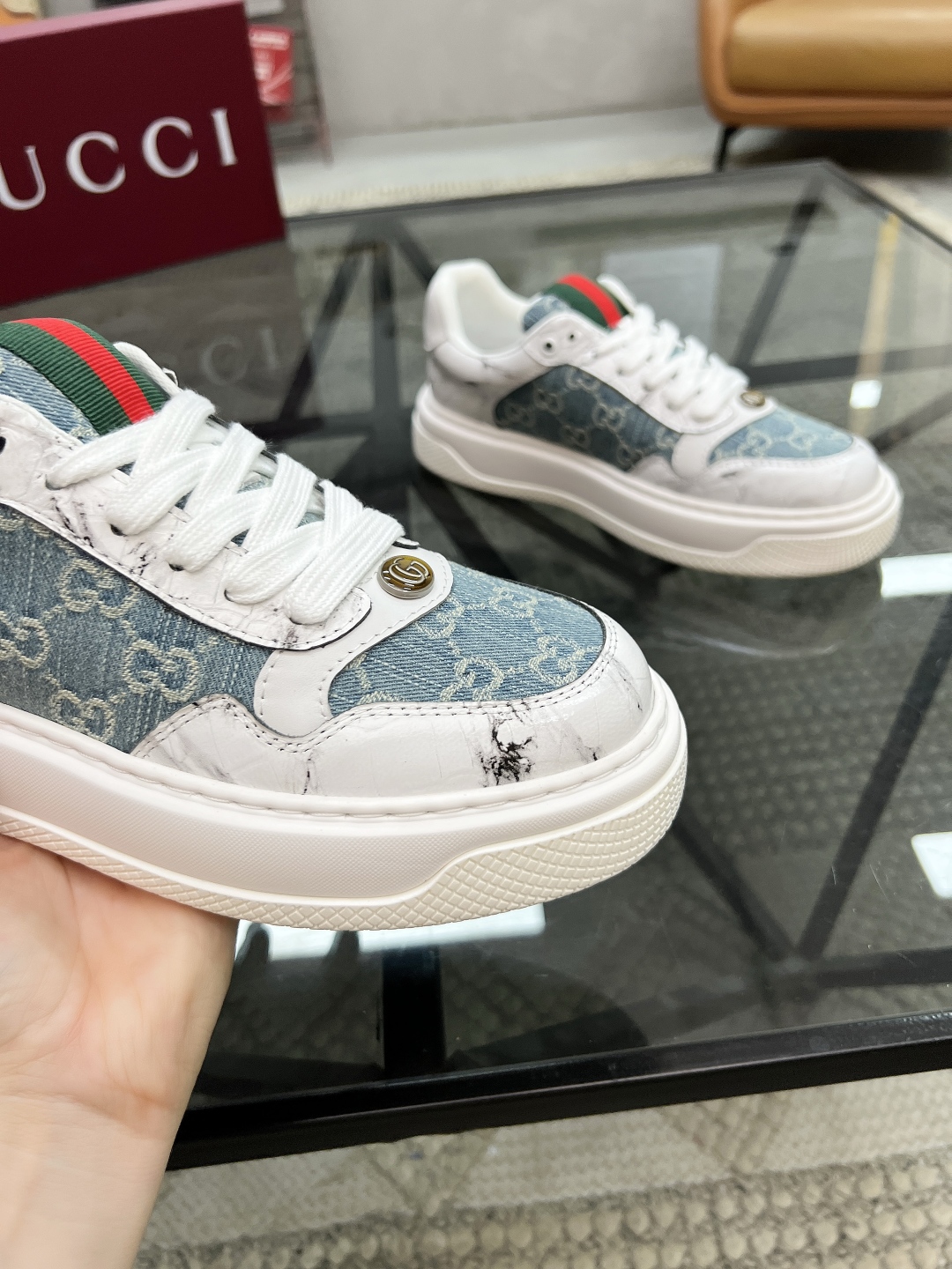  G 🔍顶级代购🇮🇹 古 炸街男神运动新品专柜同步发售原厂配置，意大利进口进口牛皮面料，柔软舒适网布内里