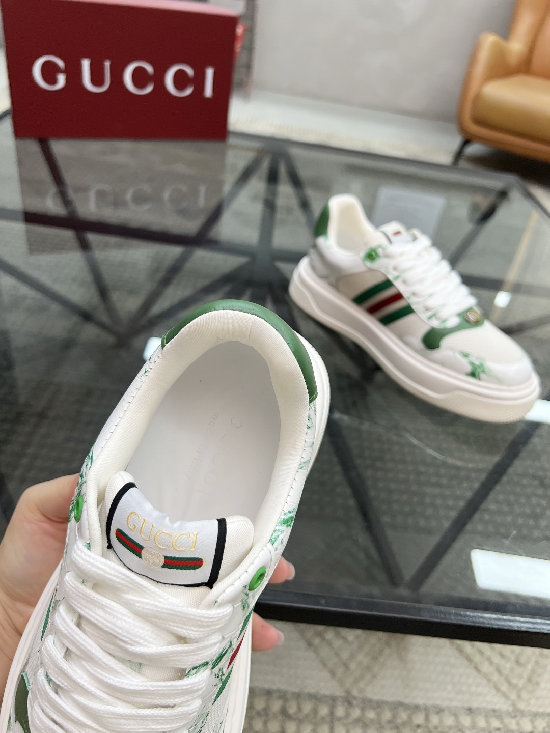  G 🔍顶级代购🇮🇹 古 炸街男神运动新品专柜同步发售原厂配置，意大利进口进口牛皮面料，柔软舒适网布内里