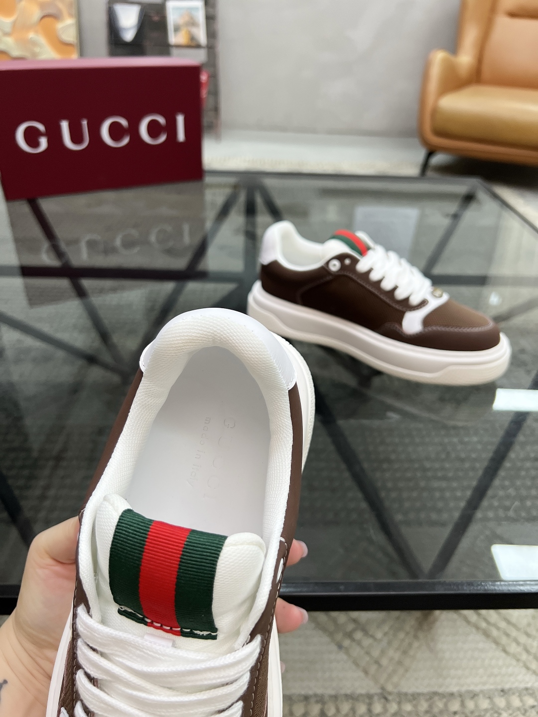  G 🔍顶级代购🇮🇹 古 炸街男神运动新品专柜同步发售原厂配置，意大利进口进口牛皮面料，柔软舒适网布内里