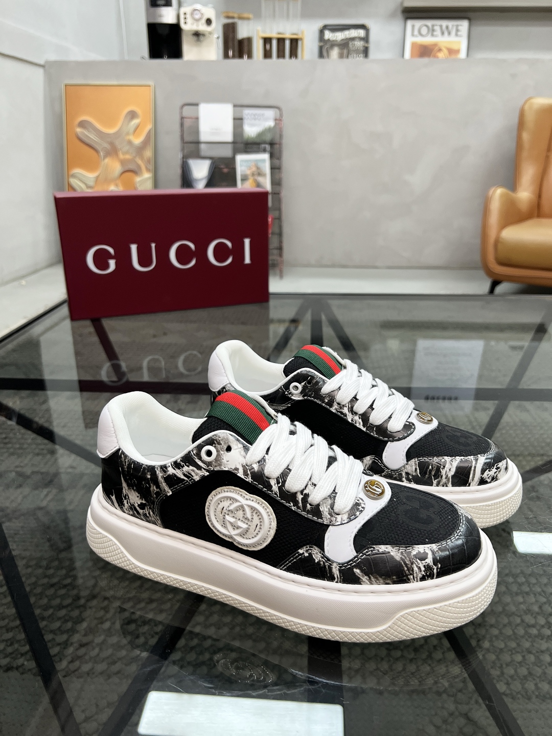  G 🔍顶级代购🇮🇹 古 炸街男神运动新品专柜同步发售原厂配置，意大利进口进口牛皮面料，柔软舒适网布内里