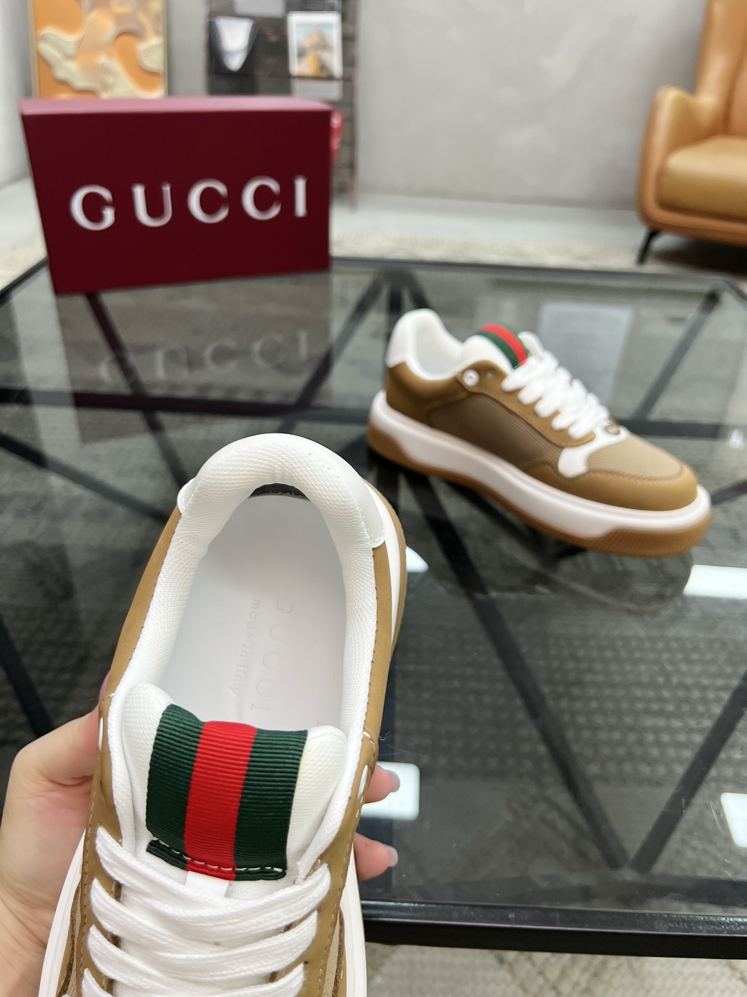  G 🔍顶级代购🇮🇹 古 炸街男神运动新品专柜同步发售原厂配置，意大利进口进口牛皮面料，柔软舒适网布内里