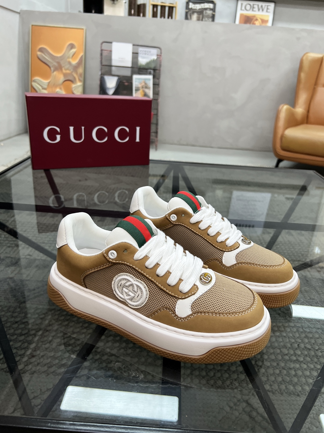  G 🔍顶级代购🇮🇹 古 炸街男神运动新品专柜同步发售原厂配置，意大利进口进口牛皮面料，柔软舒适网布内里