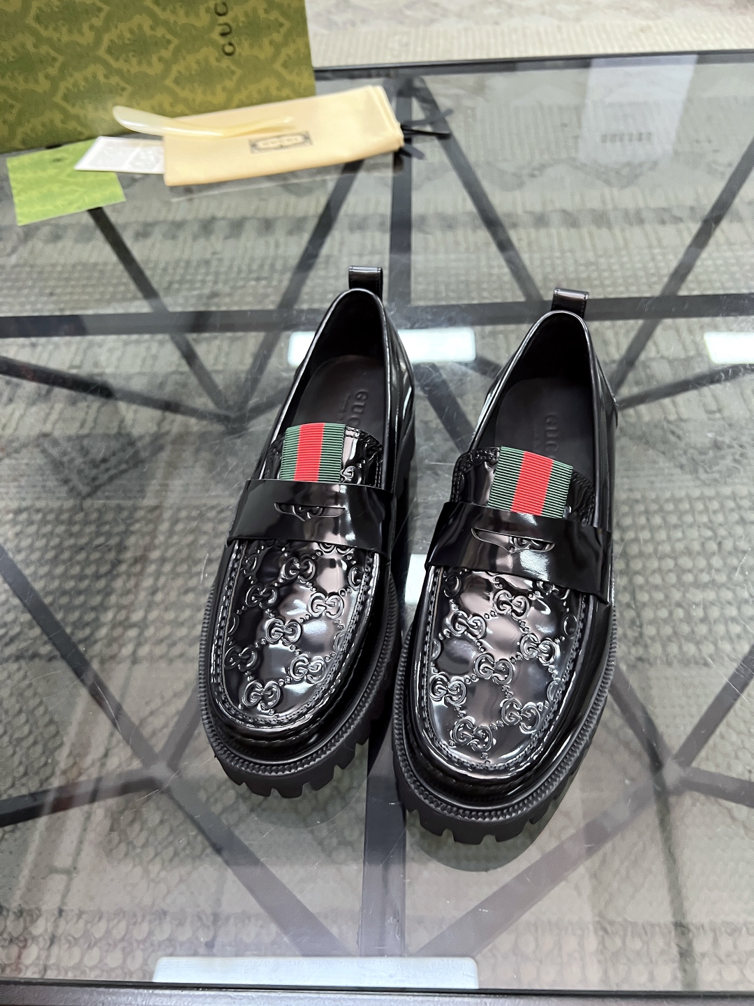  G 🔍顶级代购🇮🇹 古 炸街男神休闲套脚皮鞋系列专柜同步发售原厂配置，意大利进口原版牛皮面料，进口水染