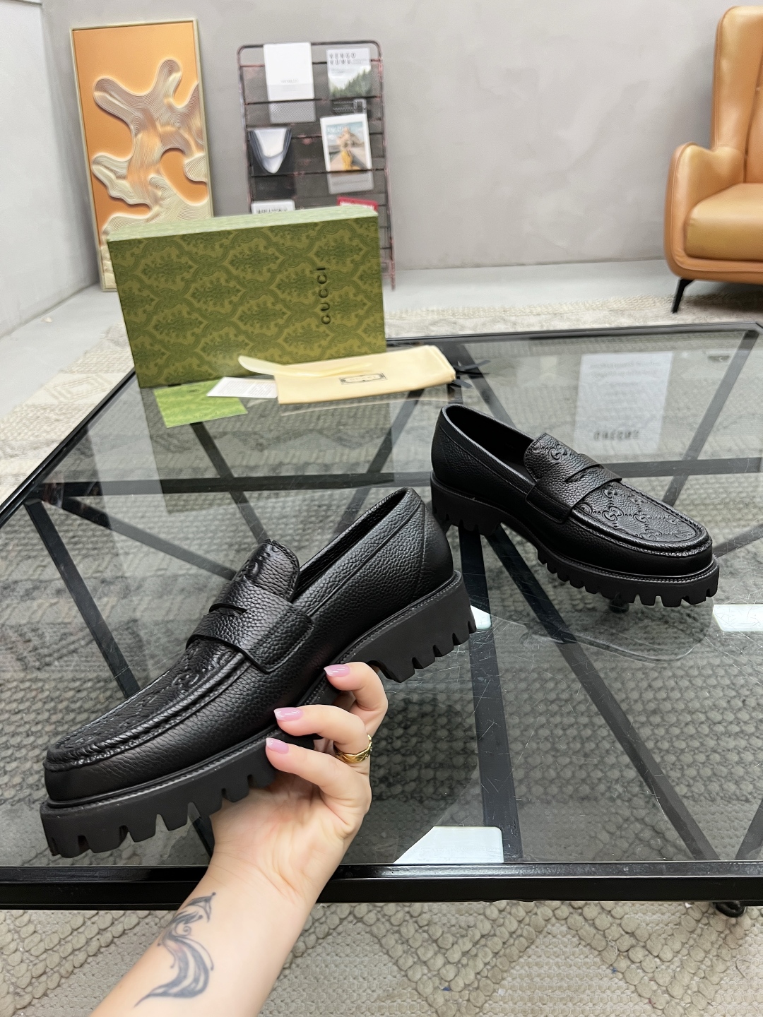  G 🔍顶级代购🇮🇹 古 炸街男神休闲套脚皮鞋系列专柜同步发售原厂配置，意大利进口原版牛皮面料，进口水染
