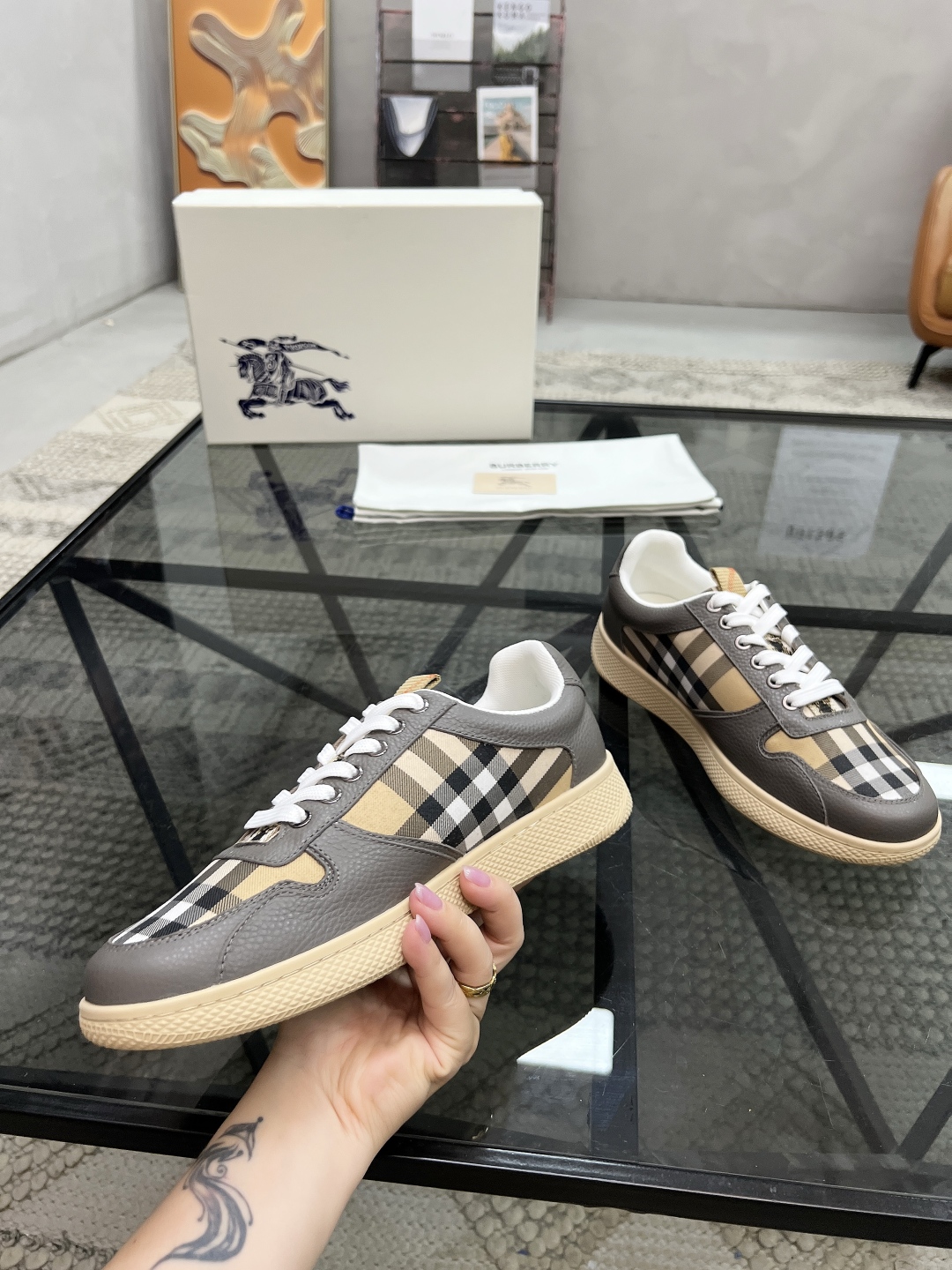 Burberry Men's Vintage Check Leather Sneakers, Lace-Up Casual Shoes 5 cmp i1751007244033 256 0 3