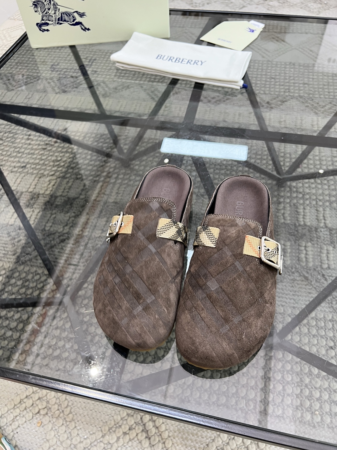  B 🔍顶级代购🇮🇹 巴 炸街男神官网半拖新品专柜同步发售原厂配置，意大利进口牛皮面料，超舒适透气牛皮内