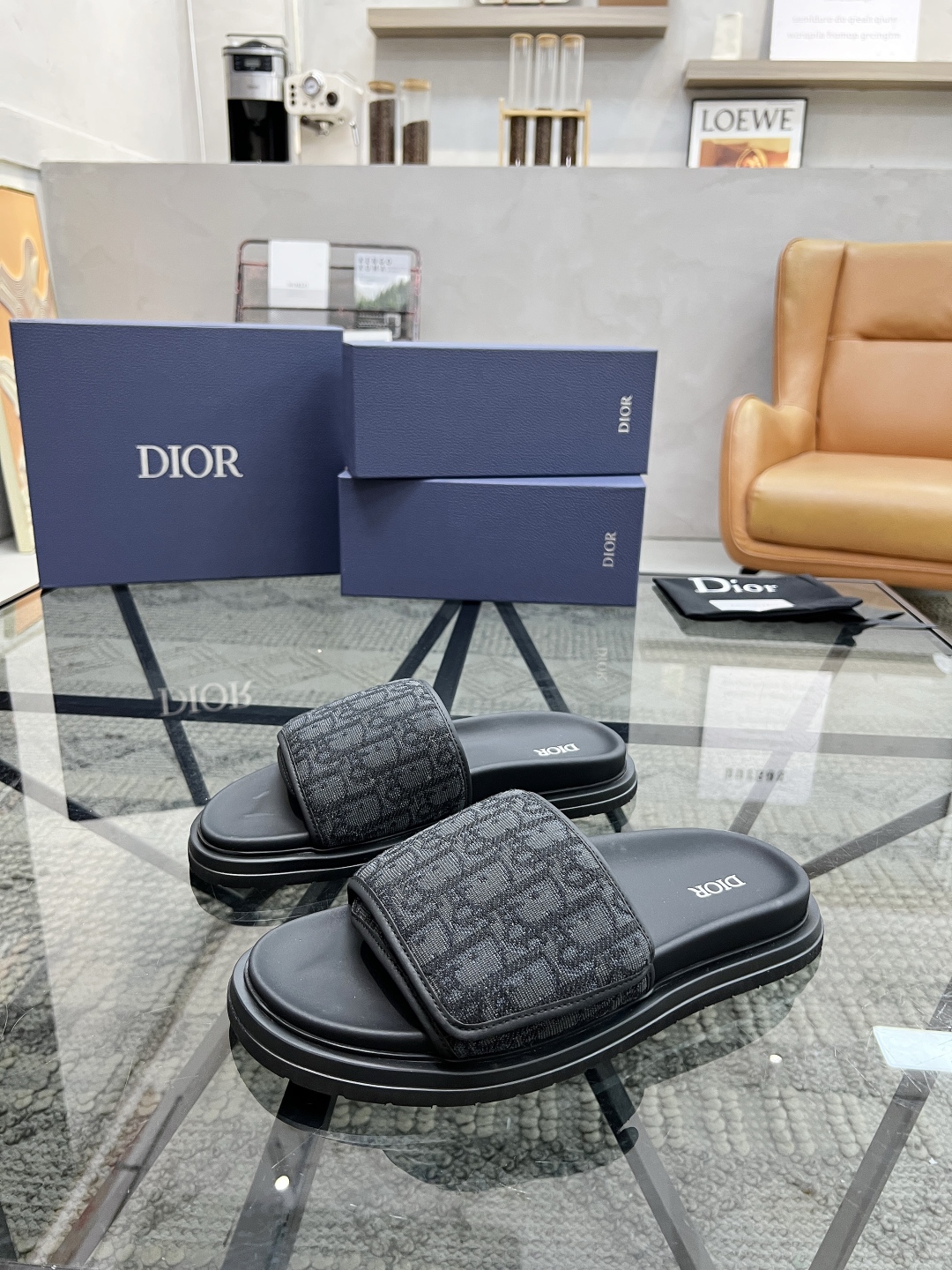  D 🔍顶级代购🇮🇹 路 炸街男神春夏拖鞋新品专柜同步，鞋面意大利进口印花布面料，高品质魔术贴工艺，鞋底