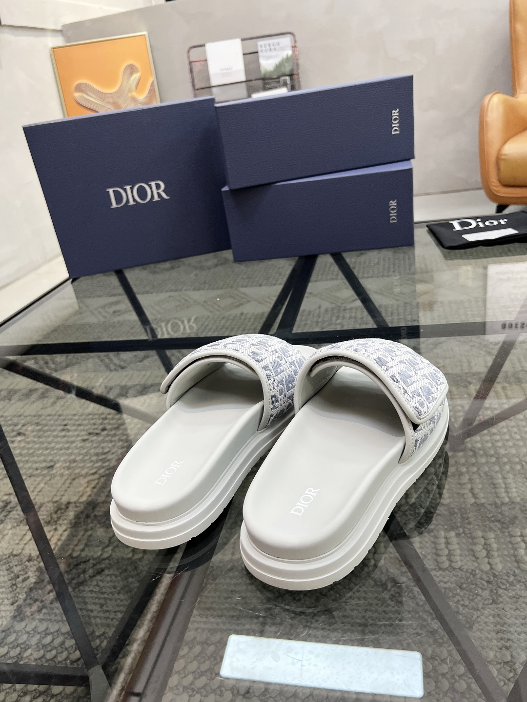  D 🔍顶级代购🇮🇹 路 炸街男神春夏拖鞋新品专柜同步，鞋面意大利进口印花布面料，高品质魔术贴工艺，鞋底