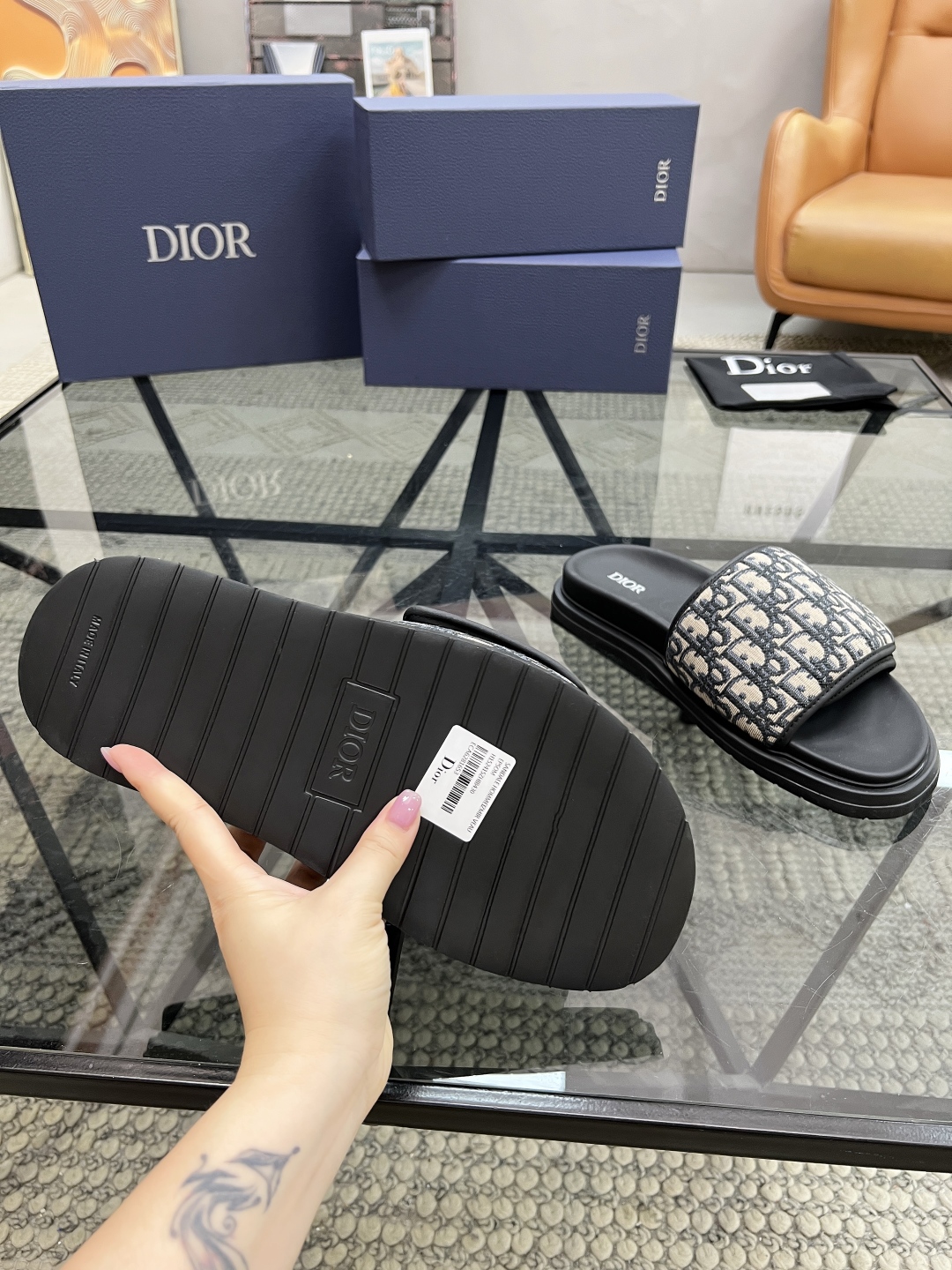  D 🔍顶级代购🇮🇹 路 炸街男神春夏拖鞋新品专柜同步，鞋面意大利进口印花布面料，高品质魔术贴工艺，鞋底