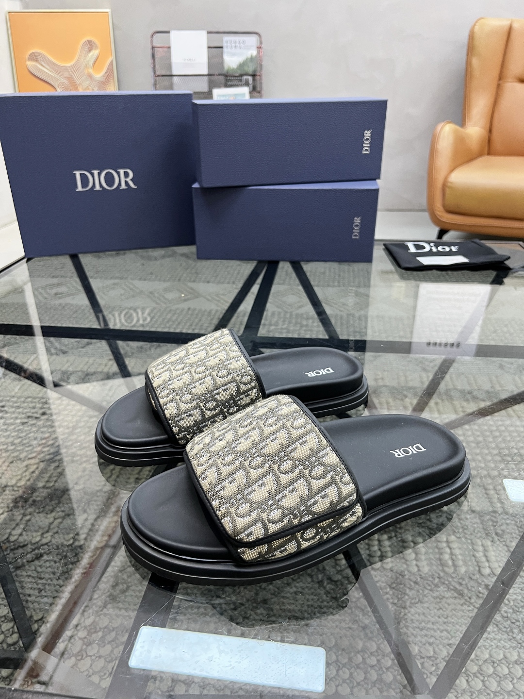  D 🔍顶级代购🇮🇹 路 炸街男神春夏拖鞋新品专柜同步，鞋面意大利进口印花布面料，高品质魔术贴工艺，鞋底