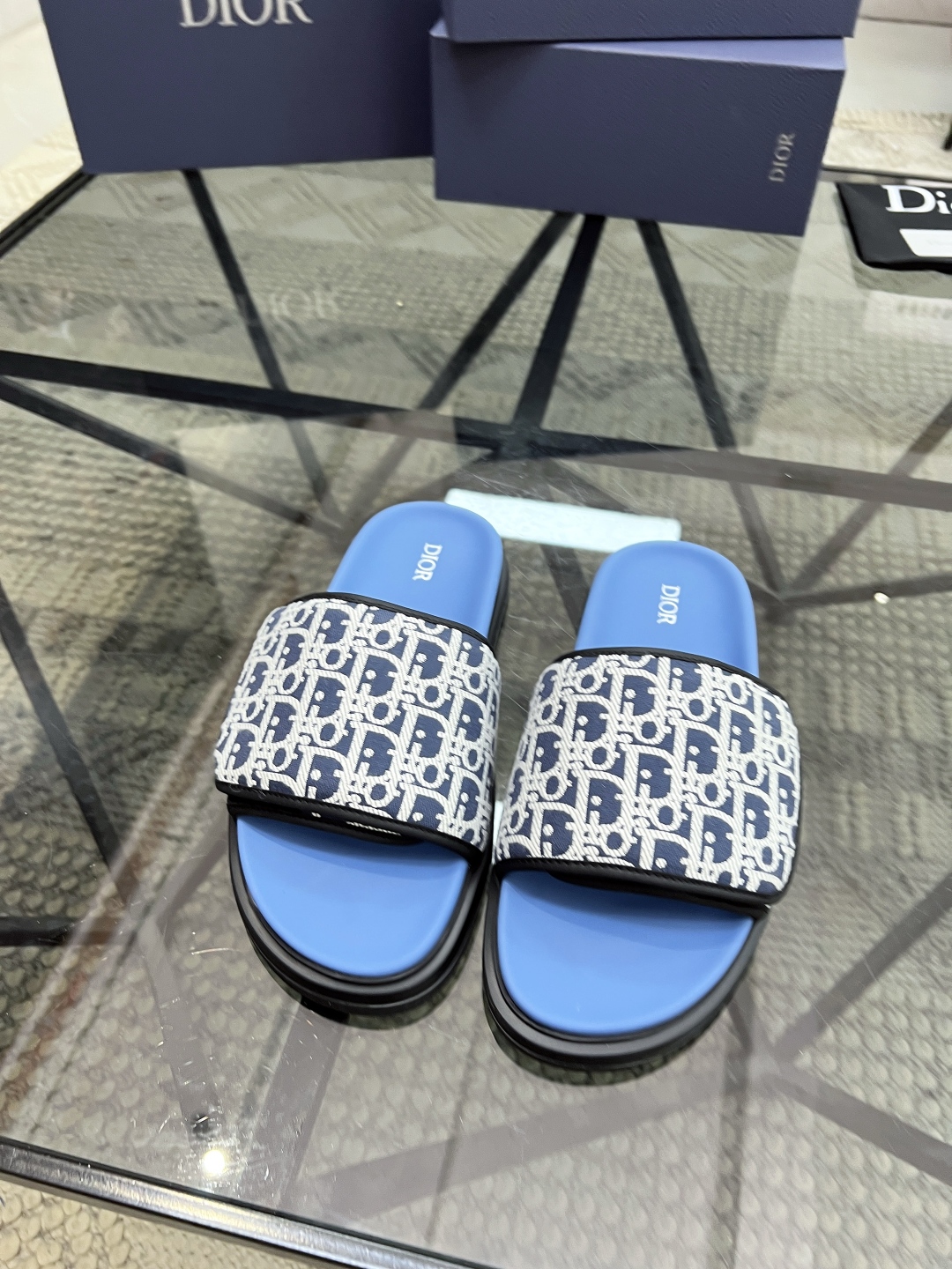  D 🔍顶级代购🇮🇹 路 炸街男神春夏拖鞋新品专柜同步，鞋面意大利进口印花布面料，高品质魔术贴工艺，鞋底