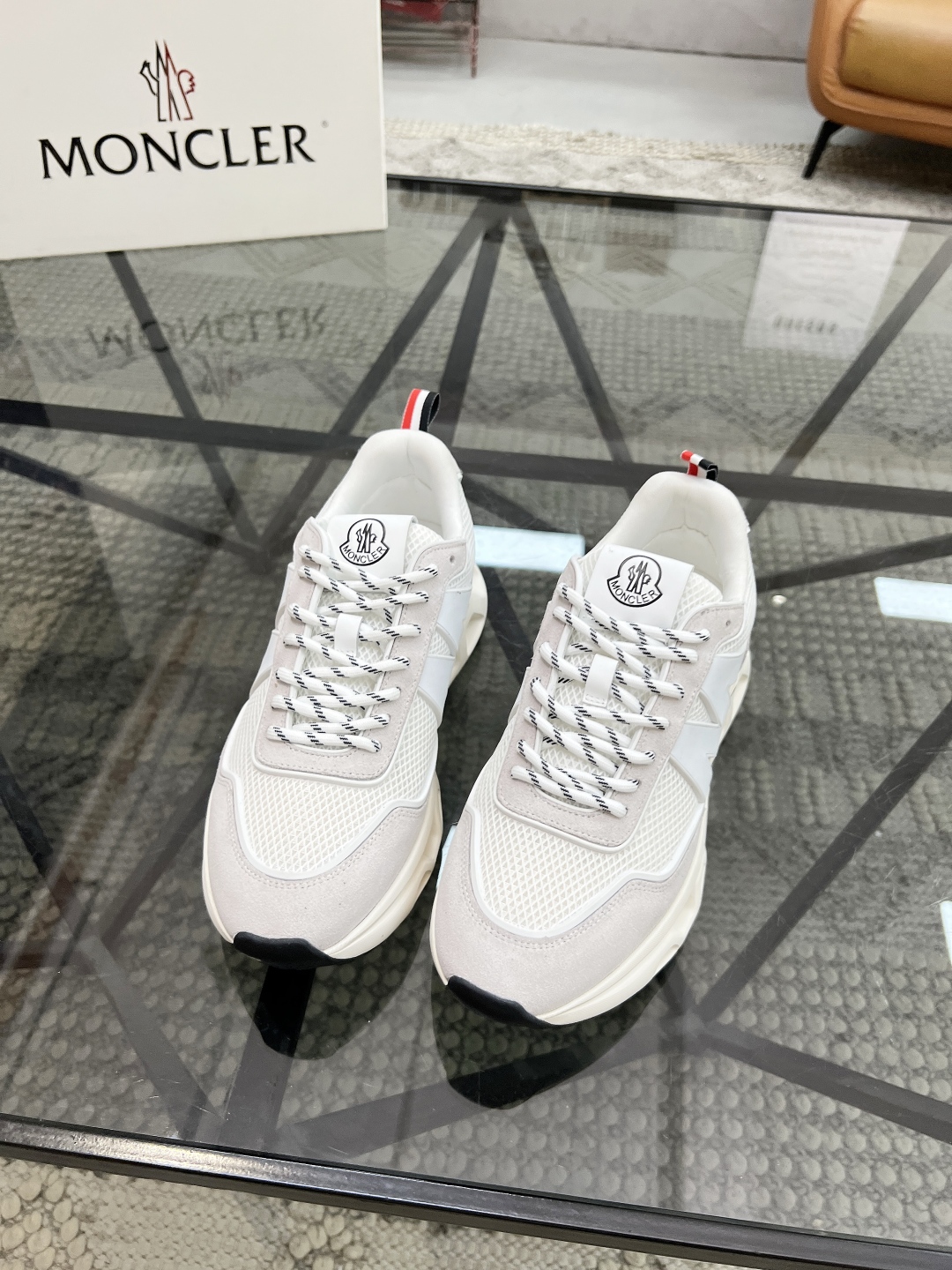  M 🔍顶级代购🇮🇹 蒙 炸街男神新品来袭，超人气爆款专柜新款，原厂配置意大利进口牛皮搭配网布面料，高品