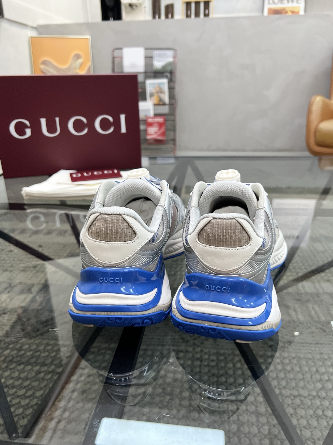  G 🔍顶级代购🇮🇹 古 炸街情侣款👫专柜同步发售原厂配置，意大利进口进口牛皮搭配网布面料，高品质拼接复