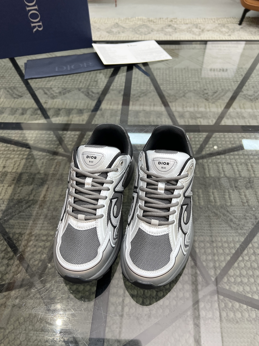  D 🔍顶级代购🇮🇹 迪 炸街情侣👫B30爆款超人气运动，新品专柜同步，鞋面意大利原版进口牛皮透气网布面