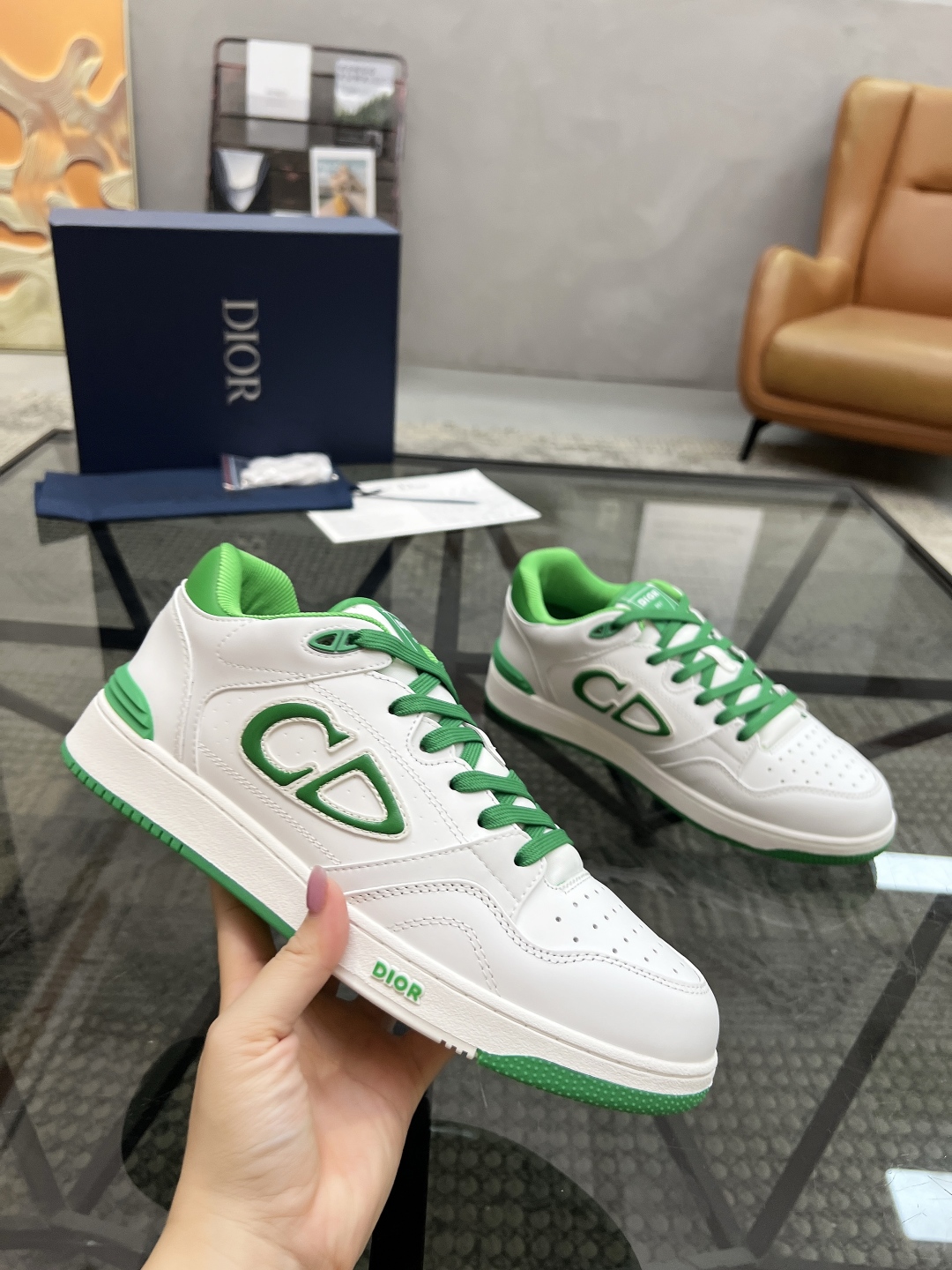  D 🔍顶级代购🇮🇹 迪 炸街B57男神新品爆款超人气板鞋，新品专柜同步，鞋面意大利原版进口牛皮，高品质