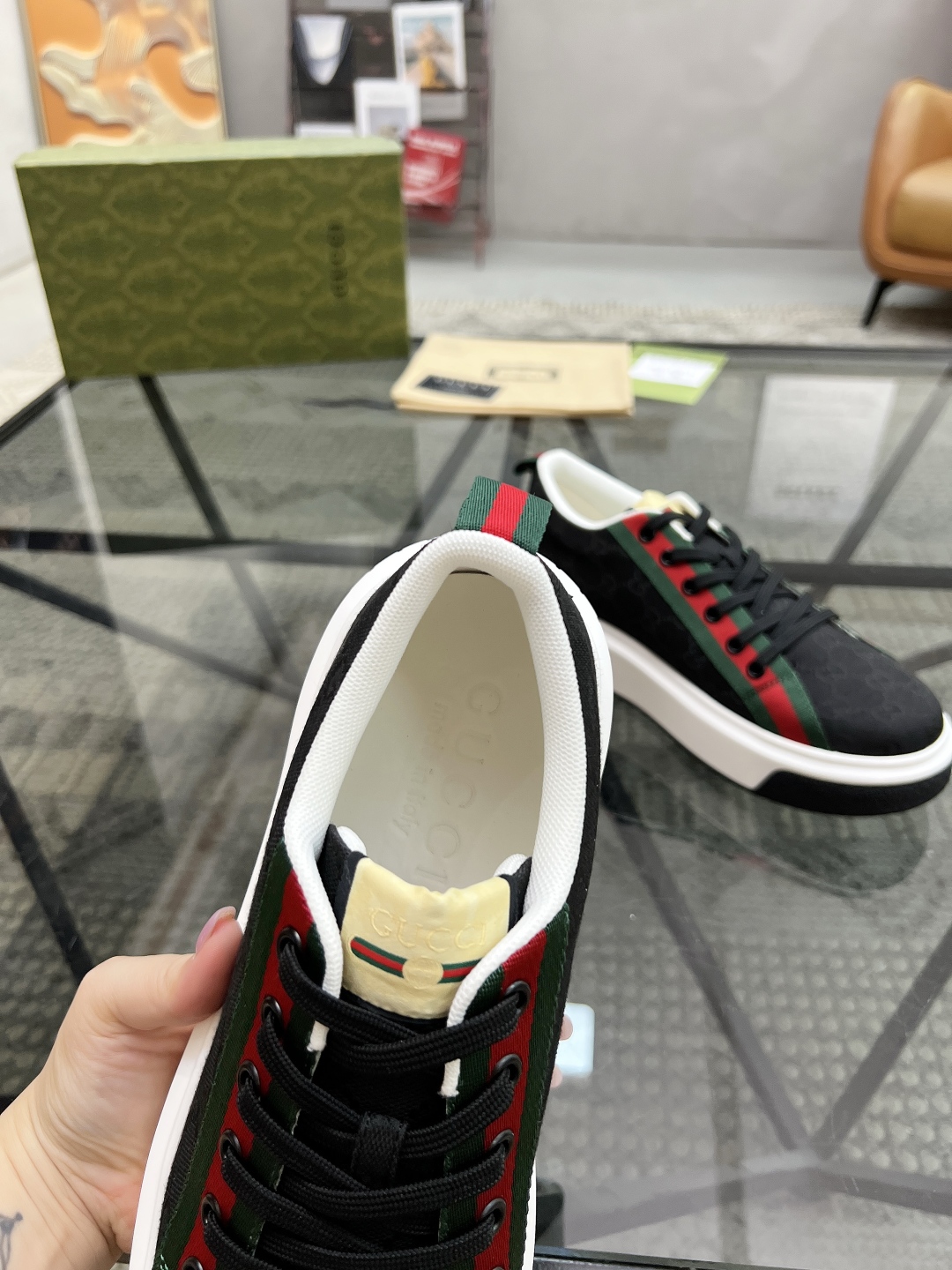  G 🔍顶级代购🇮🇹 古 炸街男神新品来袭，超人气爆款专柜新款，原厂配置意大利进口印花布面料，高品质复杂
