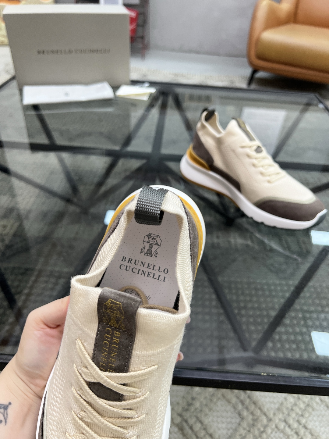  B 🔍顶级代购🇮🇹 BC 炸街男神新品来袭，超人气爆款专柜新款，原厂配置意大利进口牛皮搭配飞织面料，高