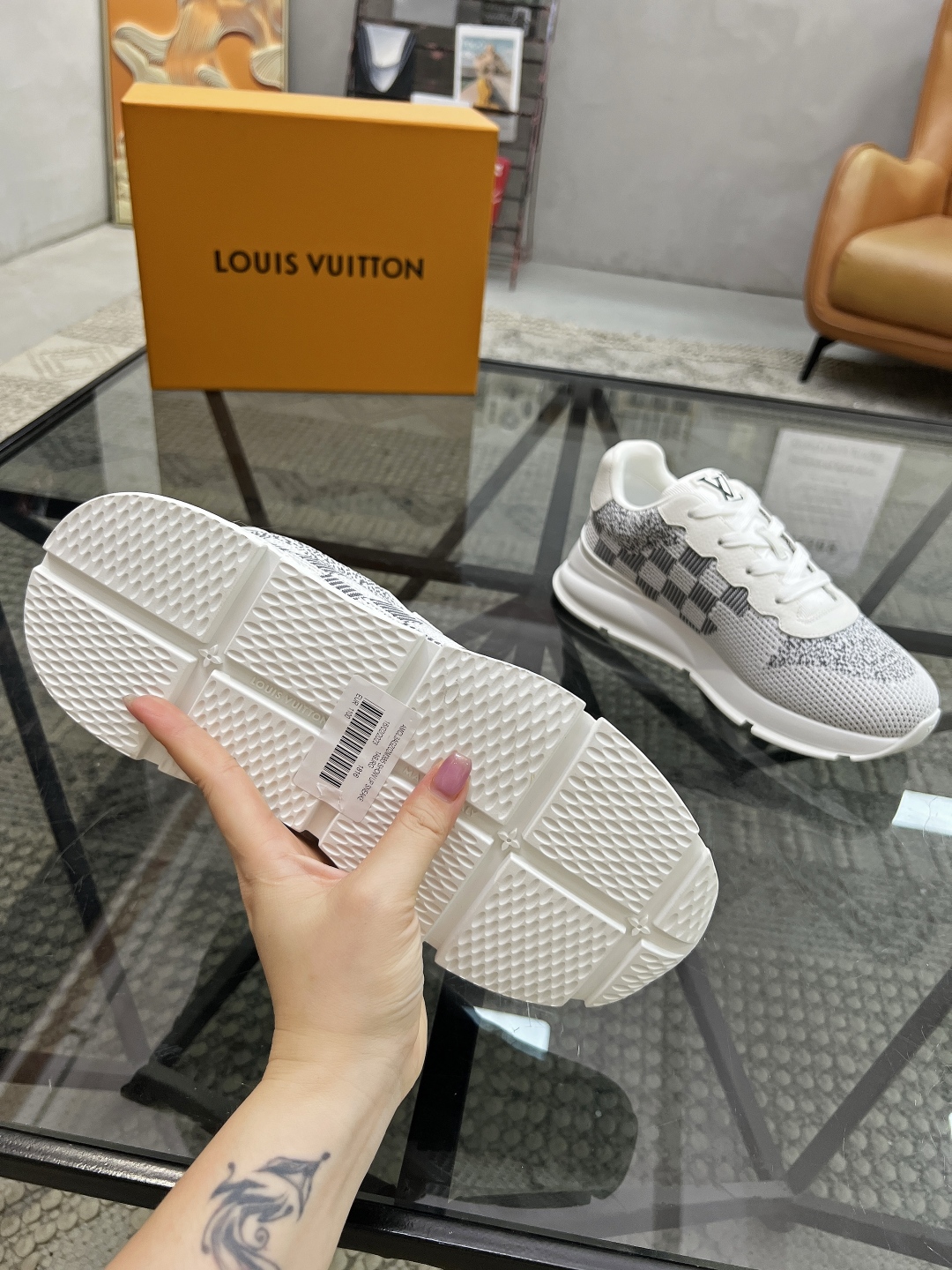  L 🔍顶级代购🇮🇹 路 炸街男神新品专柜同步原厂配置，意大利进口定制飞织面料，高品质拼接工艺全鞋配件私