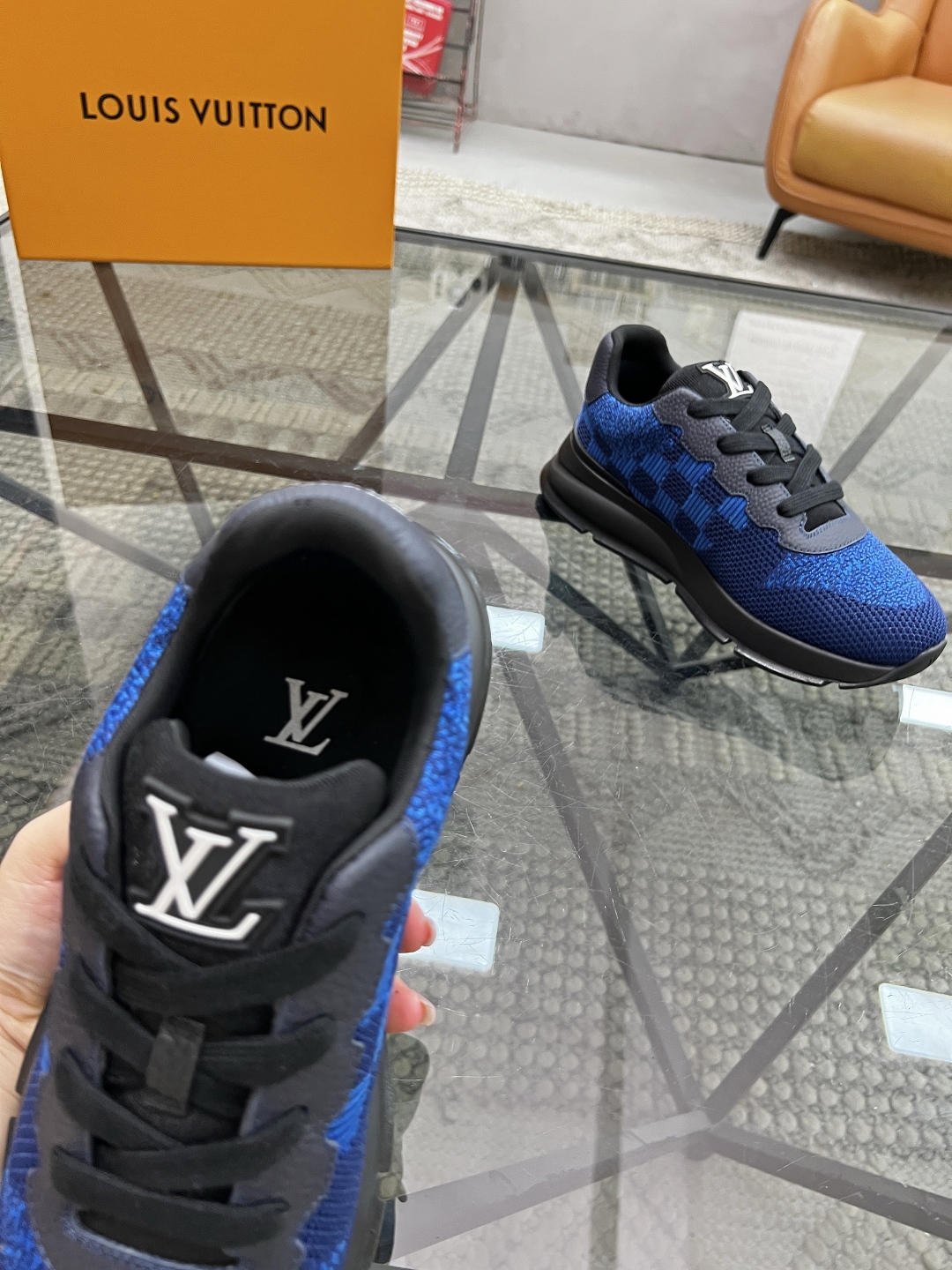  L 🔍顶级代购🇮🇹 路 炸街男神新品专柜同步原厂配置，意大利进口定制飞织面料，高品质拼接工艺全鞋配件私