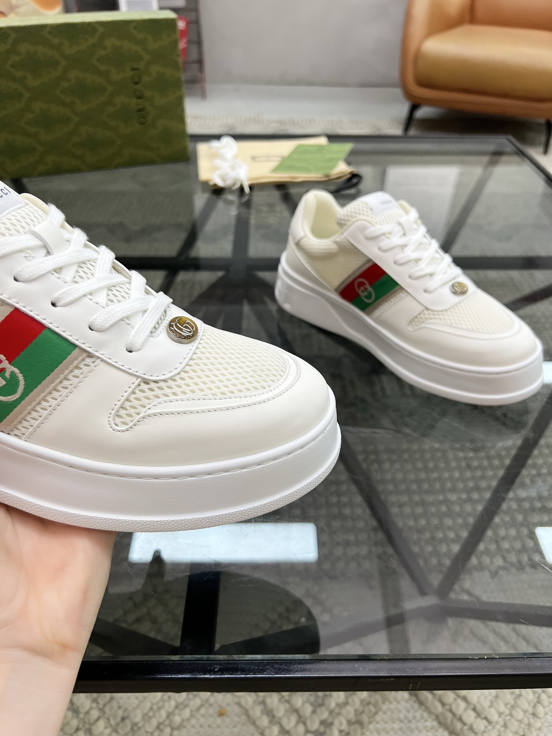  G 🔍顶级代购🇮🇹 古 炸街男神新品来袭，超人气爆款专柜新款，原厂配置意大利进口牛皮搭配G布面料，高品