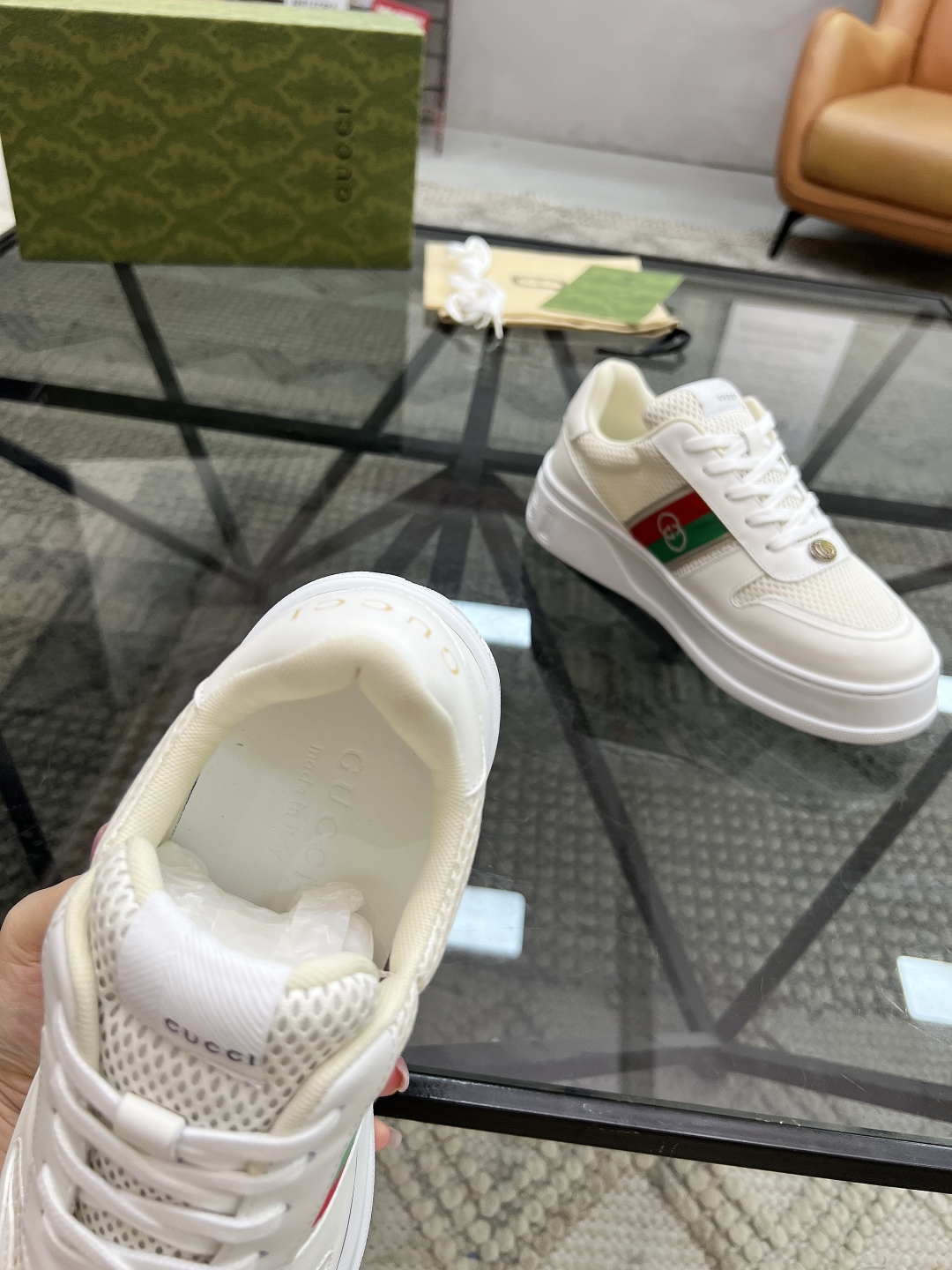  G 🔍顶级代购🇮🇹 古 炸街男神新品来袭，超人气爆款专柜新款，原厂配置意大利进口牛皮搭配G布面料，高品
