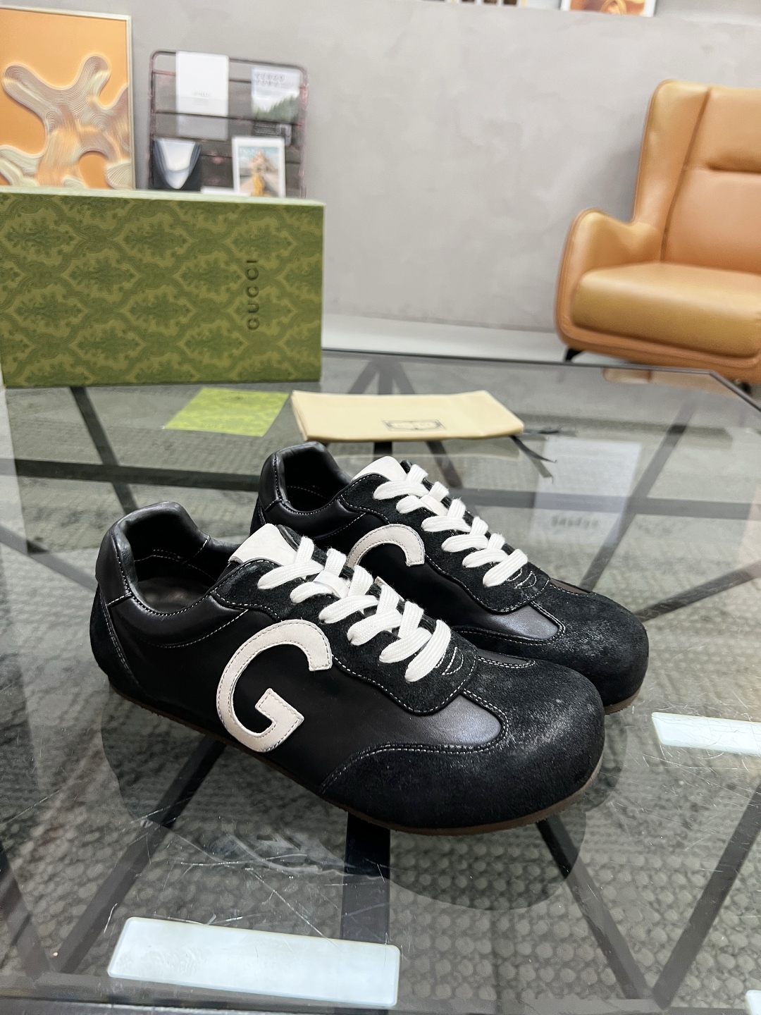  G 🔍顶级代购🇮🇹 古 炸街男神休闲鞋系列专柜同步发售原厂配置，意大利进口原版牛皮面料，进口水染牛里垫
