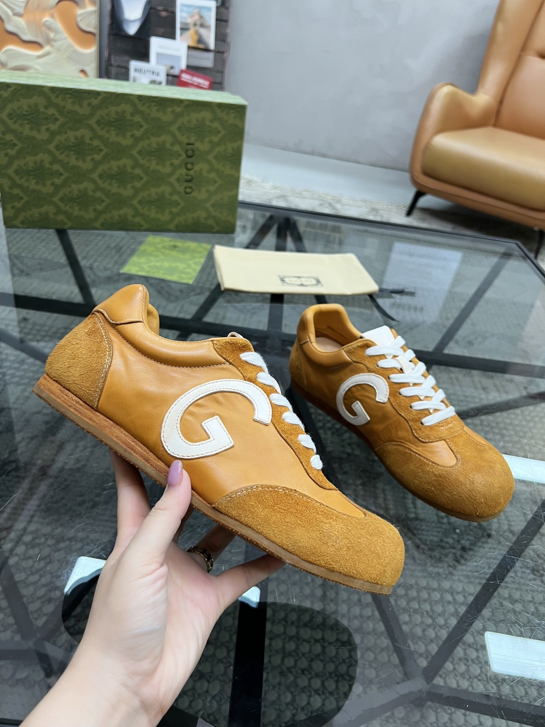  G 🔍顶级代购🇮🇹 古 炸街男神休闲鞋系列专柜同步发售原厂配置，意大利进口原版牛皮面料，进口水染牛里垫