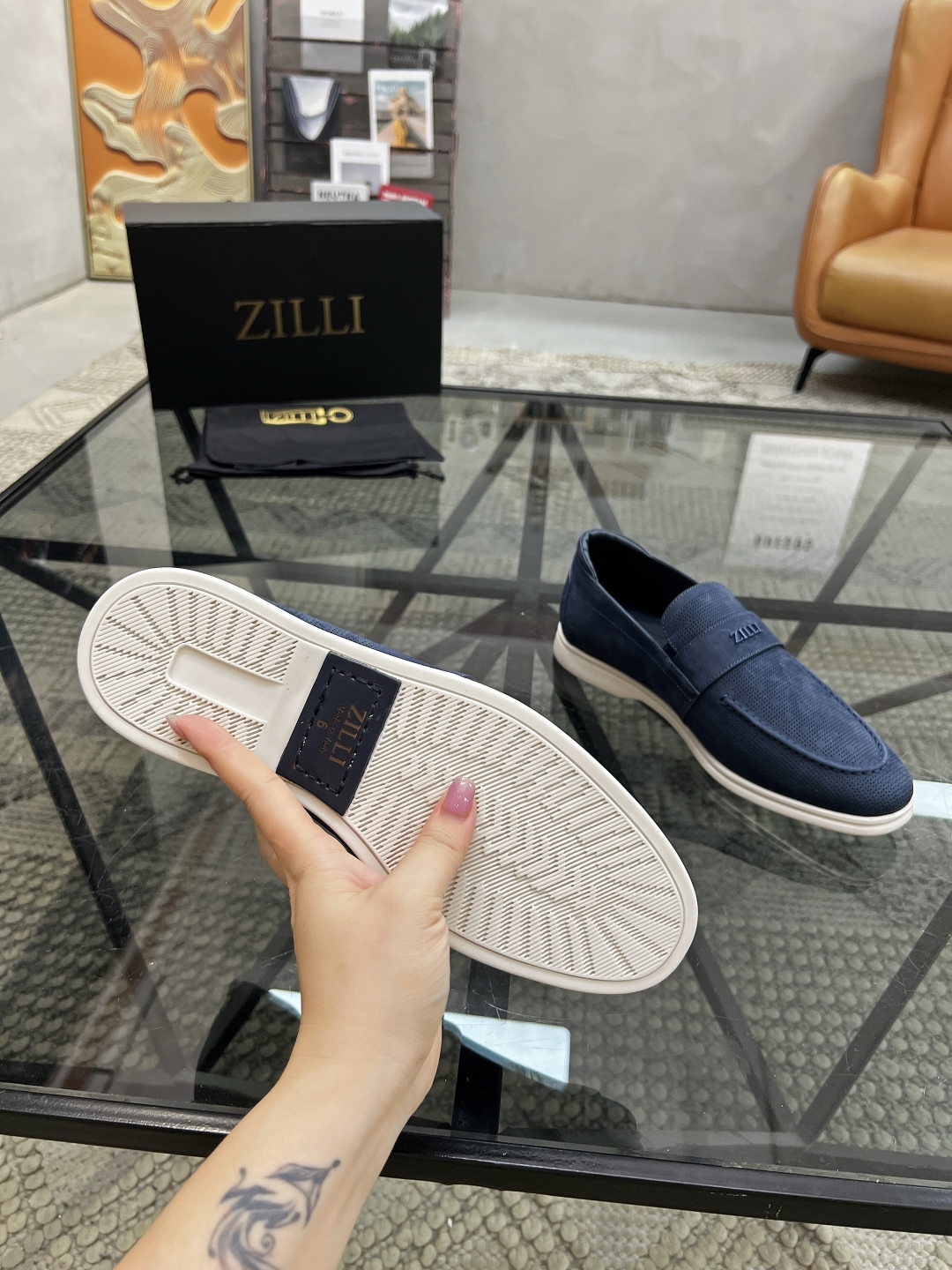  Z 🔍顶级代购🇮🇹 ZI 炸街男神套脚休闲鞋系列 专柜同步发售原厂配置，意大利进口原版牛皮面料，进口水