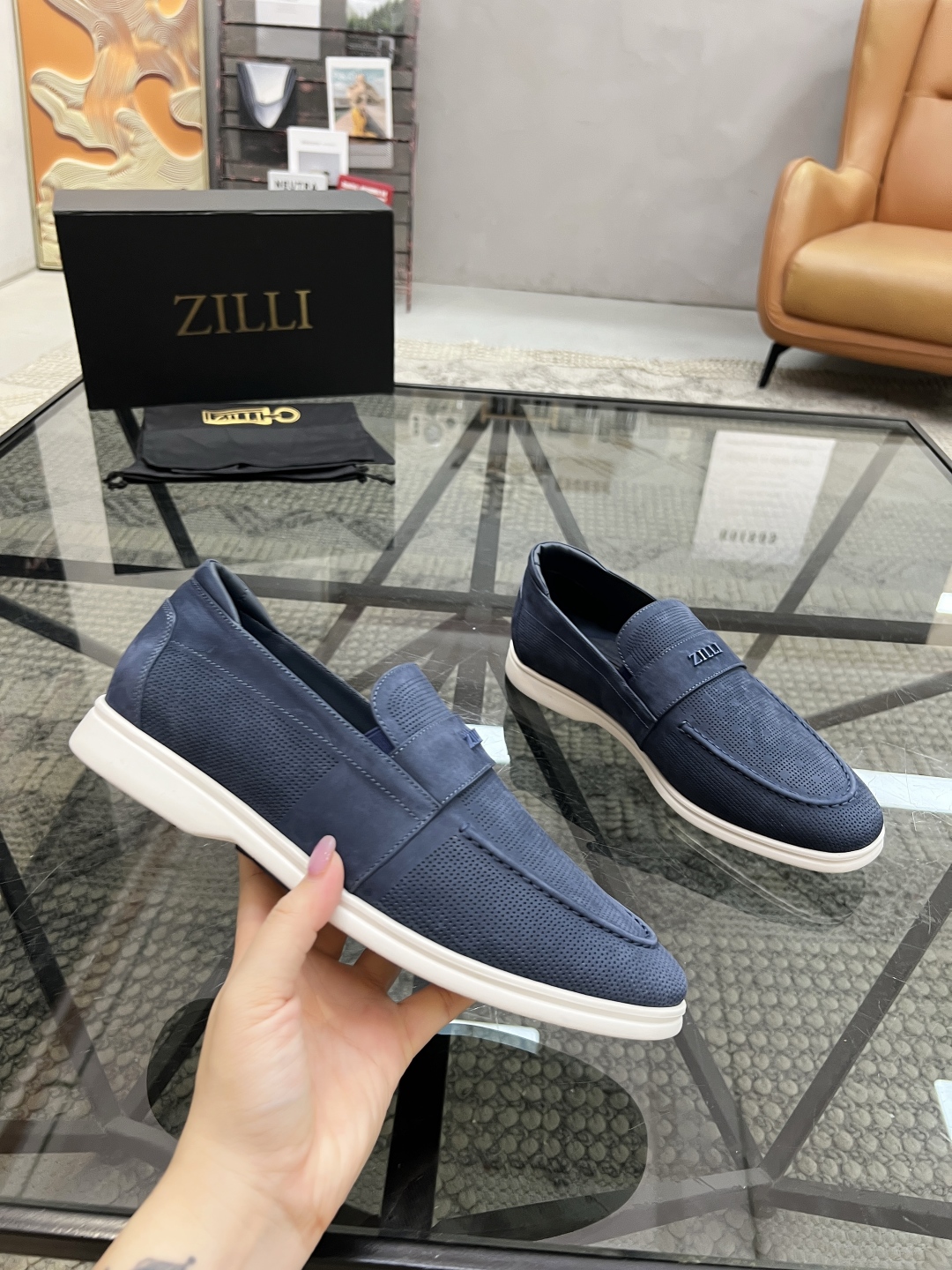  Z 🔍顶级代购🇮🇹 ZI 炸街男神套脚休闲鞋系列 专柜同步发售原厂配置，意大利进口原版牛皮面料，进口水